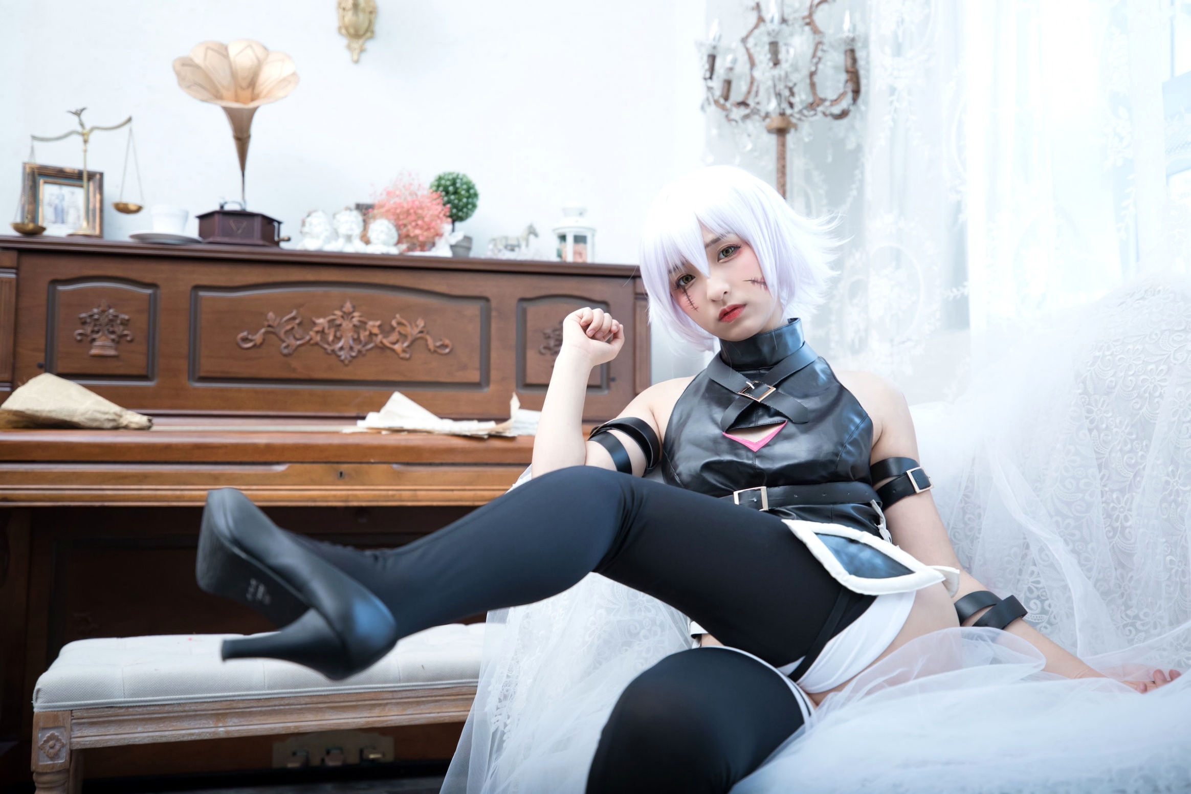 Gallery - 神楽坂真冬-008-绝对服从：高还原度FGO动漫COSPLAY写真，冷艳战斗装与极致身材完美融合，硬核魅惑角色扮演性感诱惑极品 女神私房照_秀色女神 - image 38