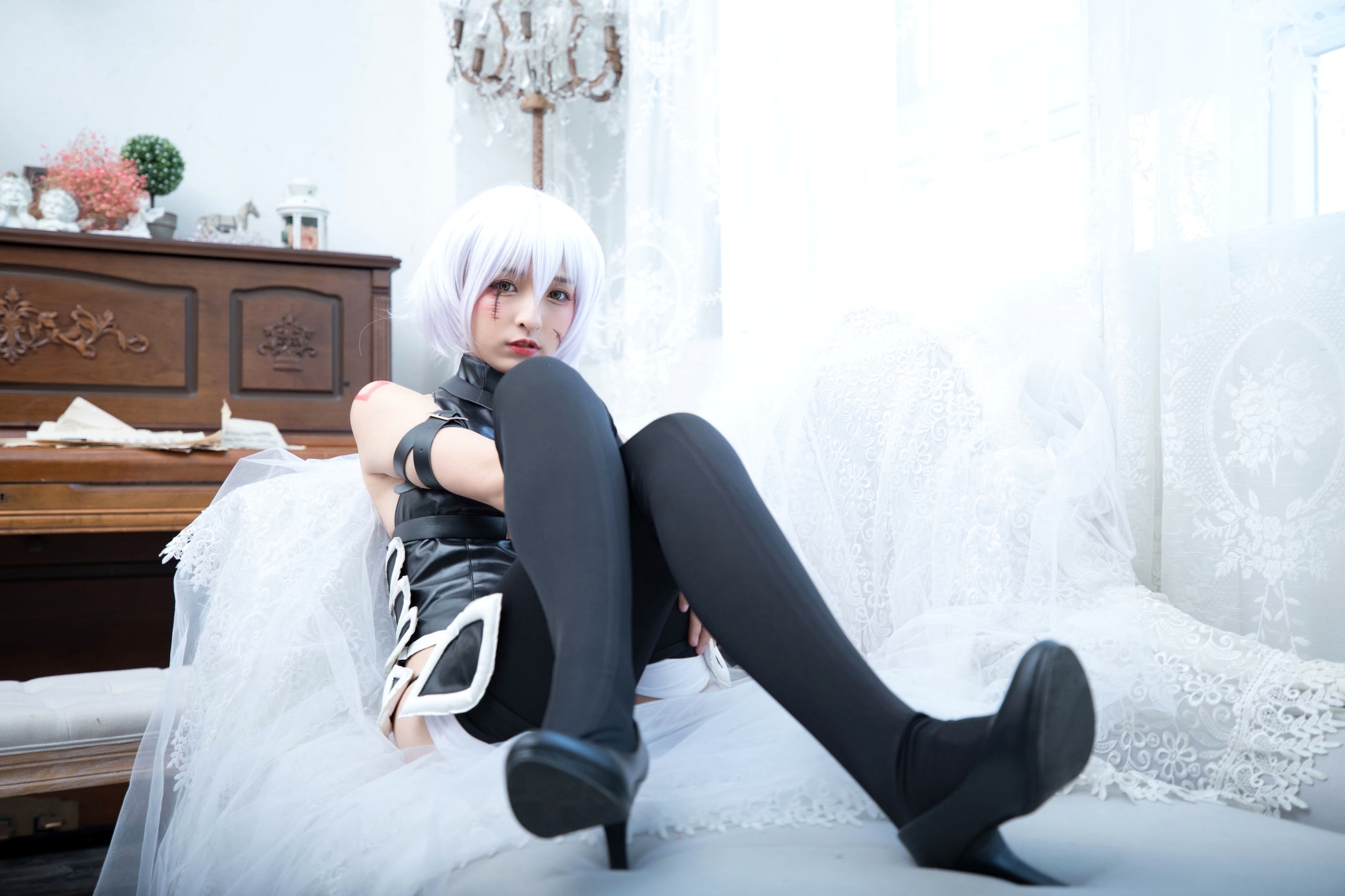Gallery - 神楽坂真冬-008-绝对服从：高还原度FGO动漫COSPLAY写真，冷艳战斗装与极致身材完美融合，硬核魅惑角色扮演性感诱惑极品 女神私房照_秀色女神 - image 40