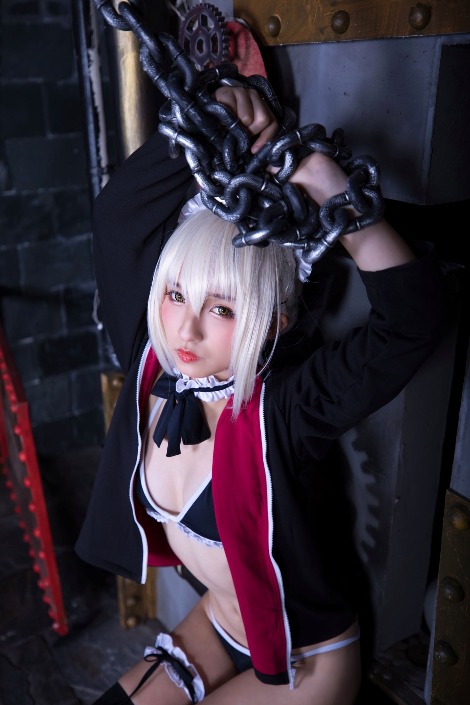 Gallery - 神楽坂真冬-008-绝对服从：高还原度FGO动漫COSPLAY写真，冷艳战斗装与极致身材完美融合，硬核魅惑角色扮演性感诱惑极品 女神私房照_秀色女神 - image 73