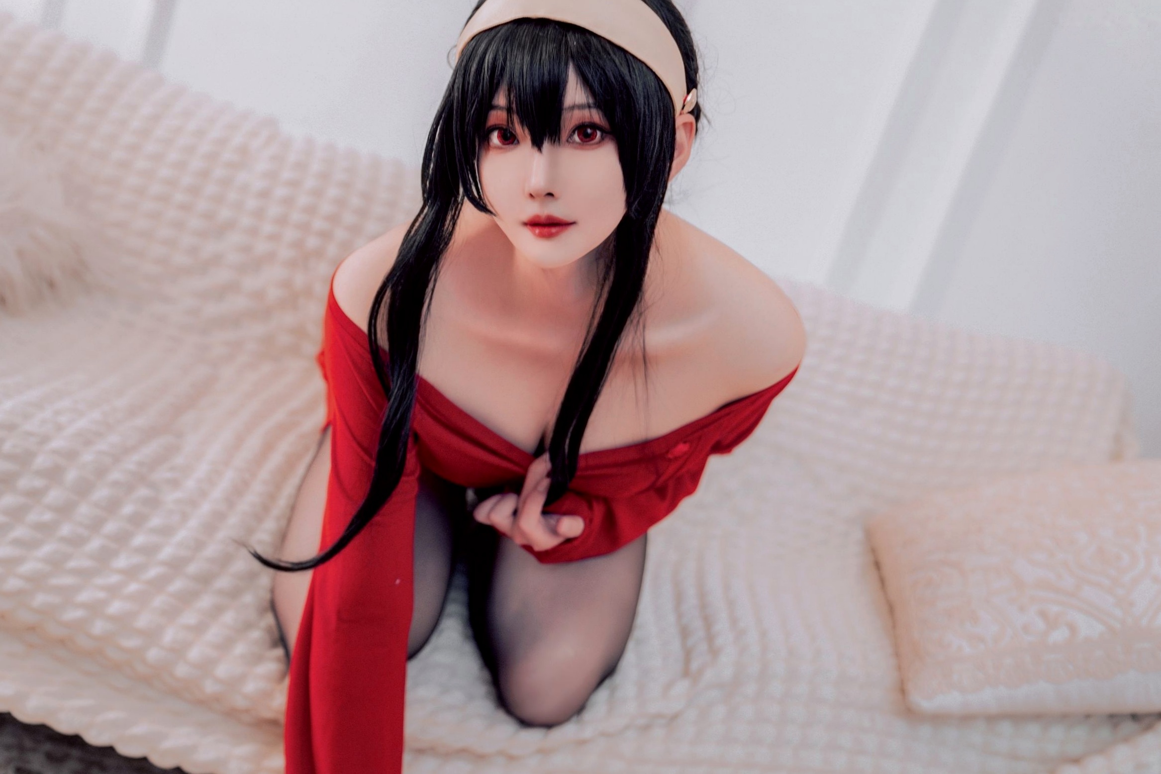 Gallery - Natsuko夏夏子-约尔毛衣cos：大尺度角色扮演，冷艳红衣搭配极致黑丝，呈现惊艳视觉盛宴角色扮演性感黑丝诱惑大尺度 女神私房照_秀色女神 - image 6