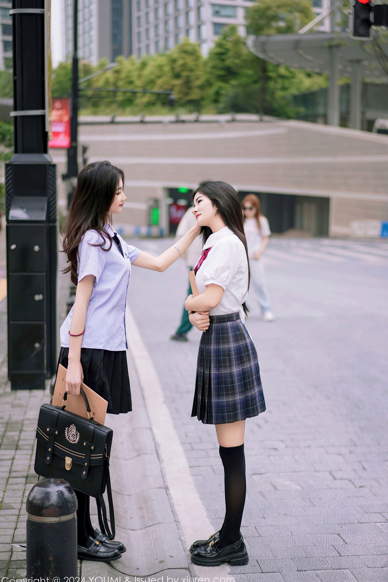 Gallery - YouMi尤蜜荟 - Chiness Model -1057-鱼尾fish&小茶茶-绝美私房艺术写真-校园制服诱惑-油感诱惑-极致视觉盛宴尤蜜荟 - Chiness Model 性感制服私房照大尺度 女神私房照_秀色女神 - image 1