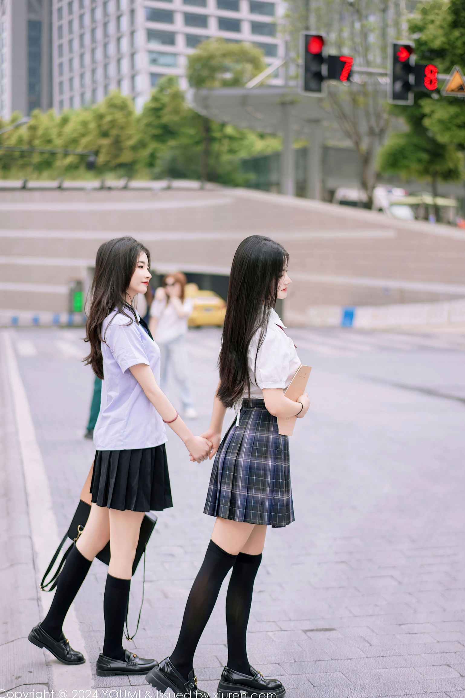Gallery - YouMi尤蜜荟 - Chiness Model -1057-鱼尾fish&小茶茶-绝美私房艺术写真-校园制服诱惑-油感诱惑-极致视觉盛宴尤蜜荟 - Chiness Model 性感制服私房照大尺度 女神私房照_秀色女神 - image 2