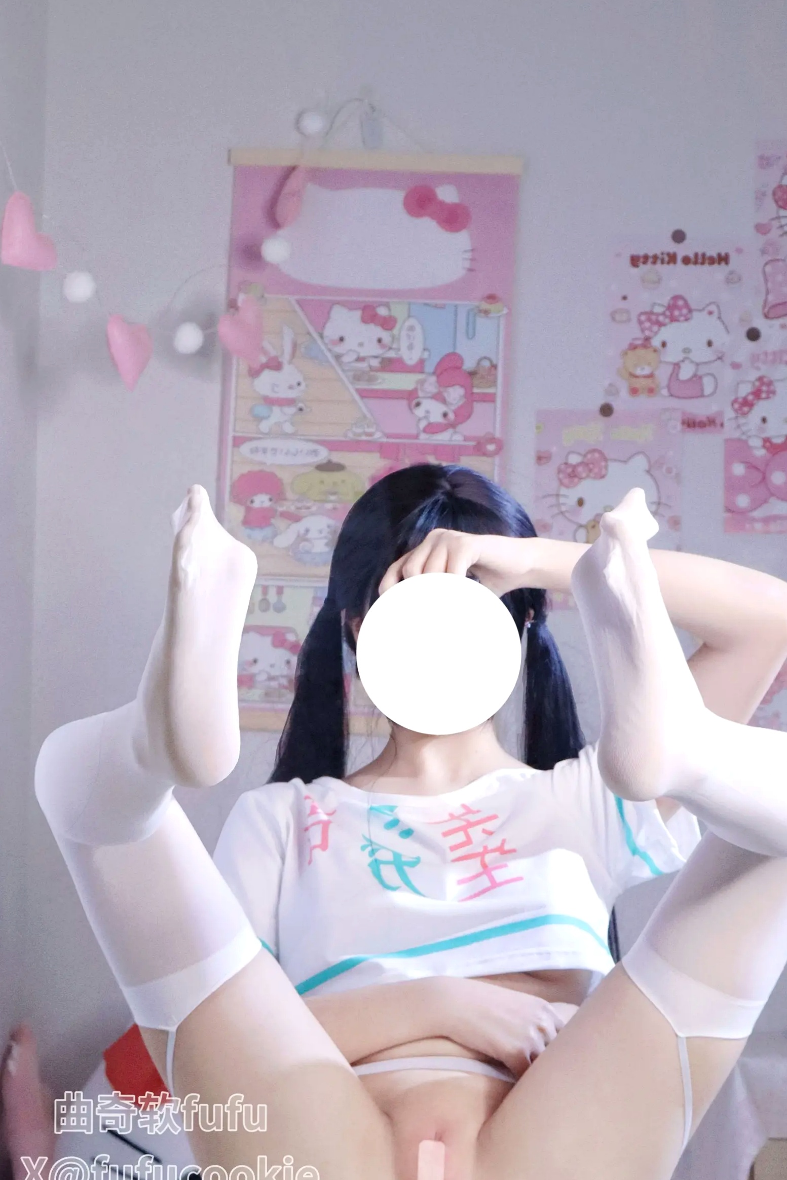 Gallery - 曲奇软fufu - 激萌双马尾短T牛仔裤私房诱惑 [53P]萌系萝莉私房照诱惑白嫩清纯 女神私房照_秀色女神 - image 43