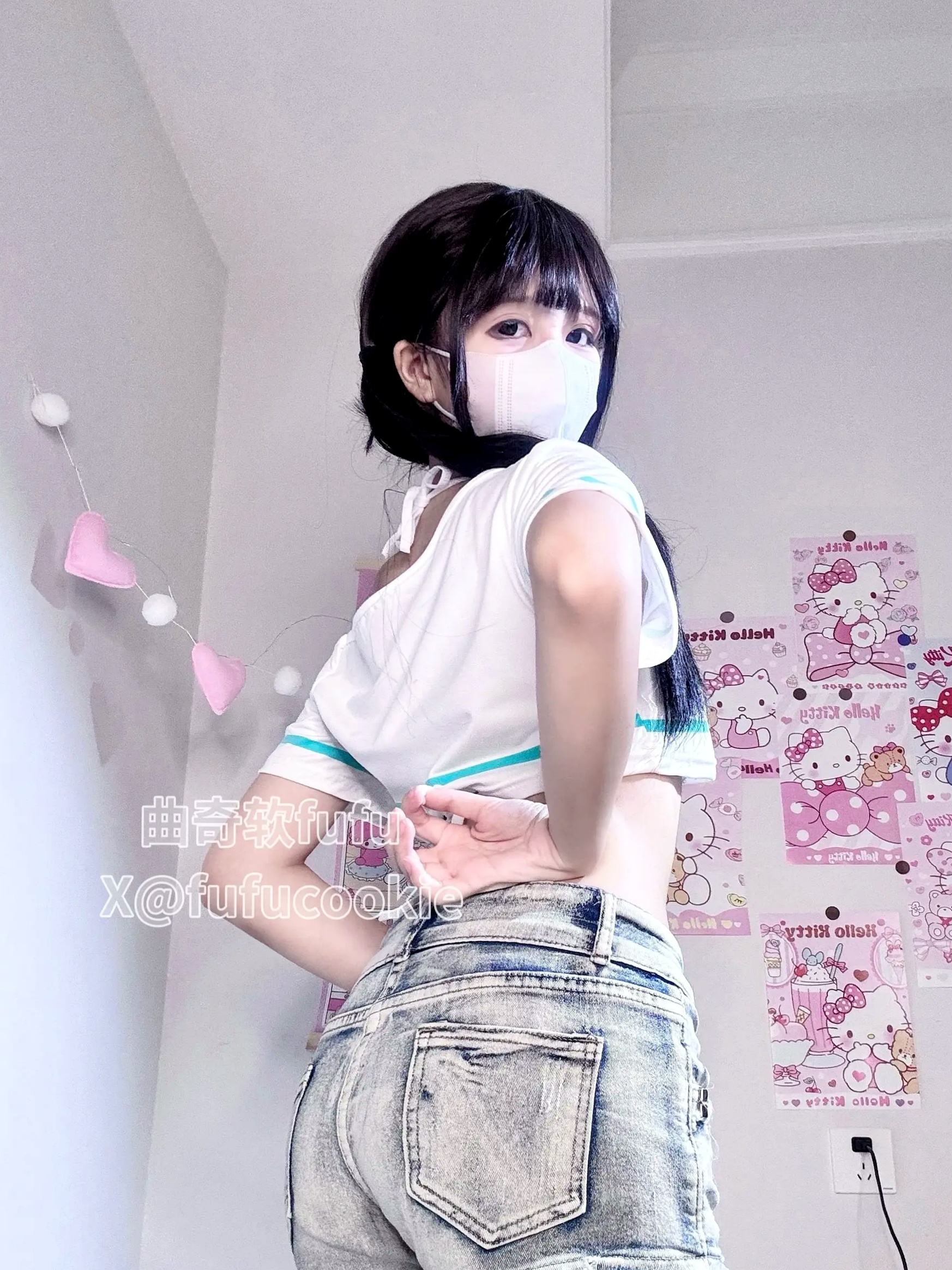 Gallery - 曲奇软fufu - 激萌双马尾短T牛仔裤私房诱惑 [53P]萌系萝莉私房照诱惑白嫩清纯 女神私房照_秀色女神 - image 51