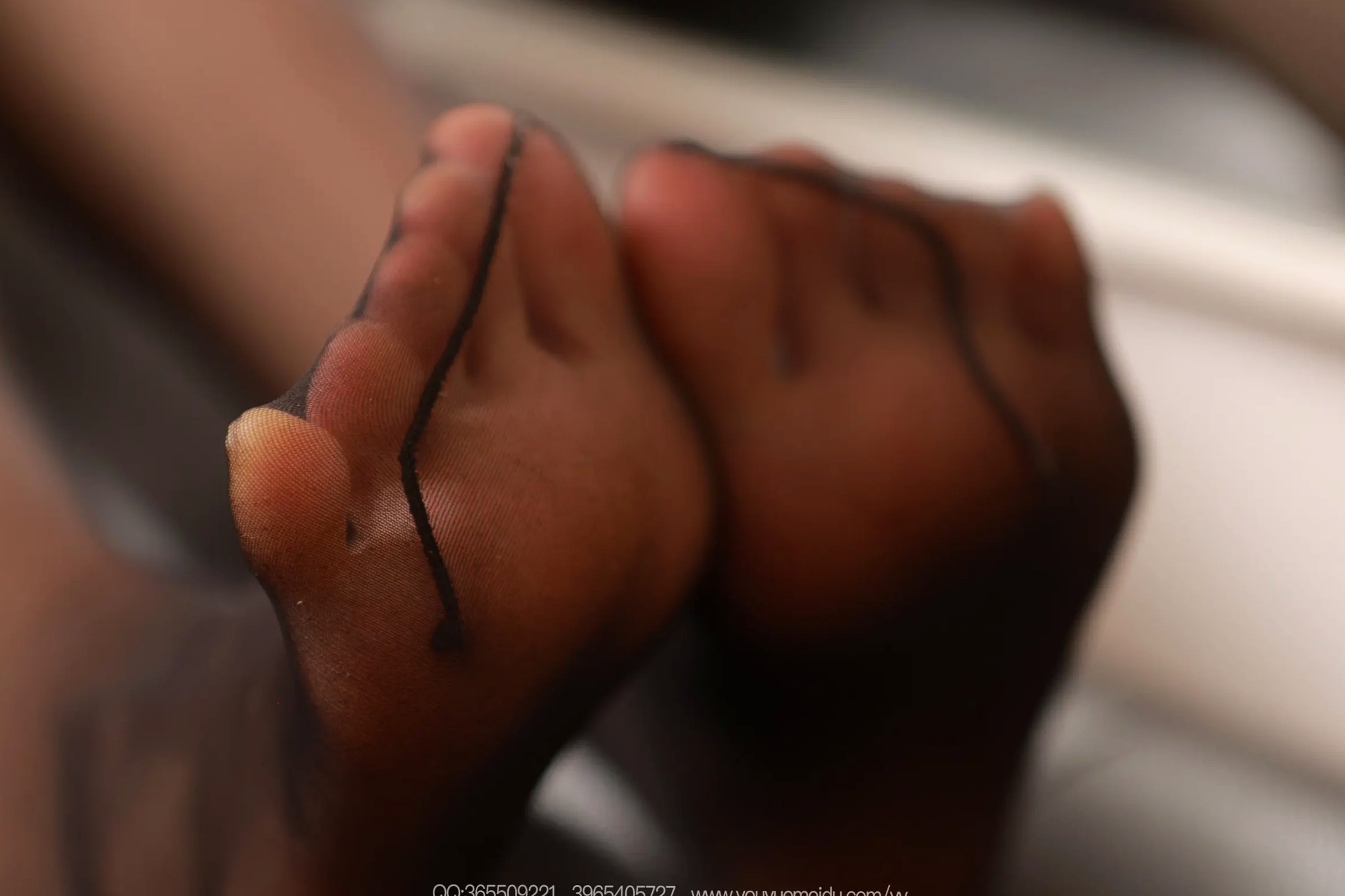 Gallery - IESS异思趣向 - Chiness Model 小金：牛仔短裙搭配极致黑丝，演绎都市御姐的笔直美腿私房瞬间 [89P]美腿黑丝私房照性感丝袜 女神私房照_秀色女神 - image 70