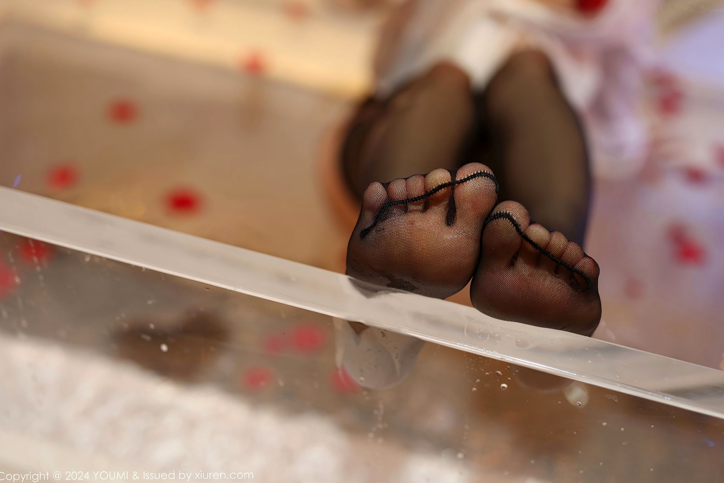 Gallery - YouMi尤蜜荟 - Chiness Model -1050-谭小灵：浴室湿身诱惑，OL白衬衫与黑丝美腿的极致碰撞，尽显御姐魅力与曼妙身材尤蜜荟 - Chiness Model 黑丝浴室湿身诱惑 女神私房照_秀色女神 - image 64