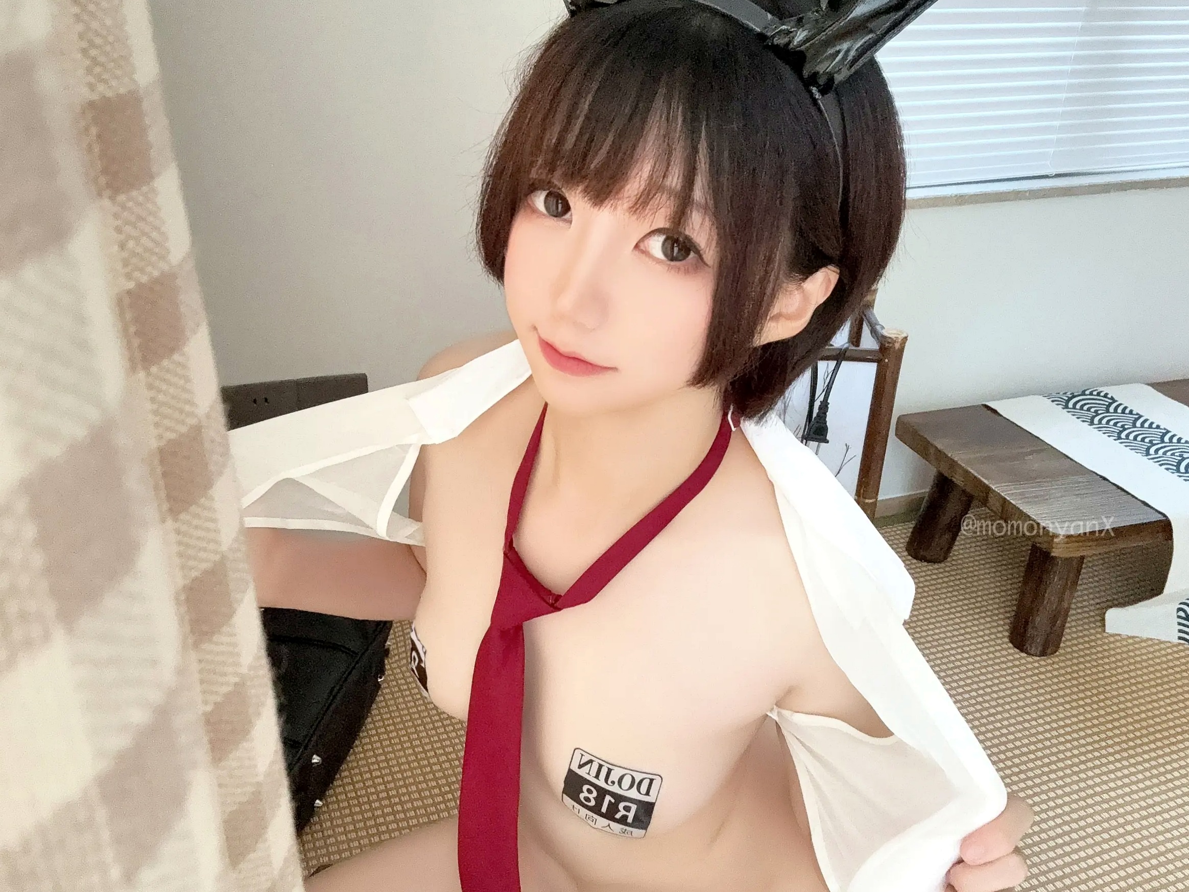 Gallery - NAGISA魔物喵[fantia]兔女郎JK制服诱惑，榻榻米室内私房大尺度写真，清纯甜美与性感反差[41P]私房照大尺度黑丝角色扮演制服 女神私房照_秀色女神 - image 18