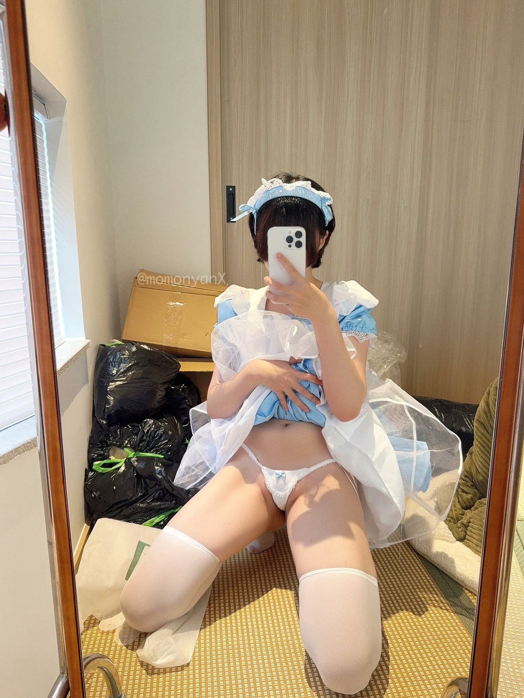 Gallery - NAGISA魔物喵Cosplay：垃圾屋清理中的软萌女仆，甜美俏皮与诱惑私房写真女仆角色扮演私房照诱惑大尺度 女神私房照_秀色女神 - image 8