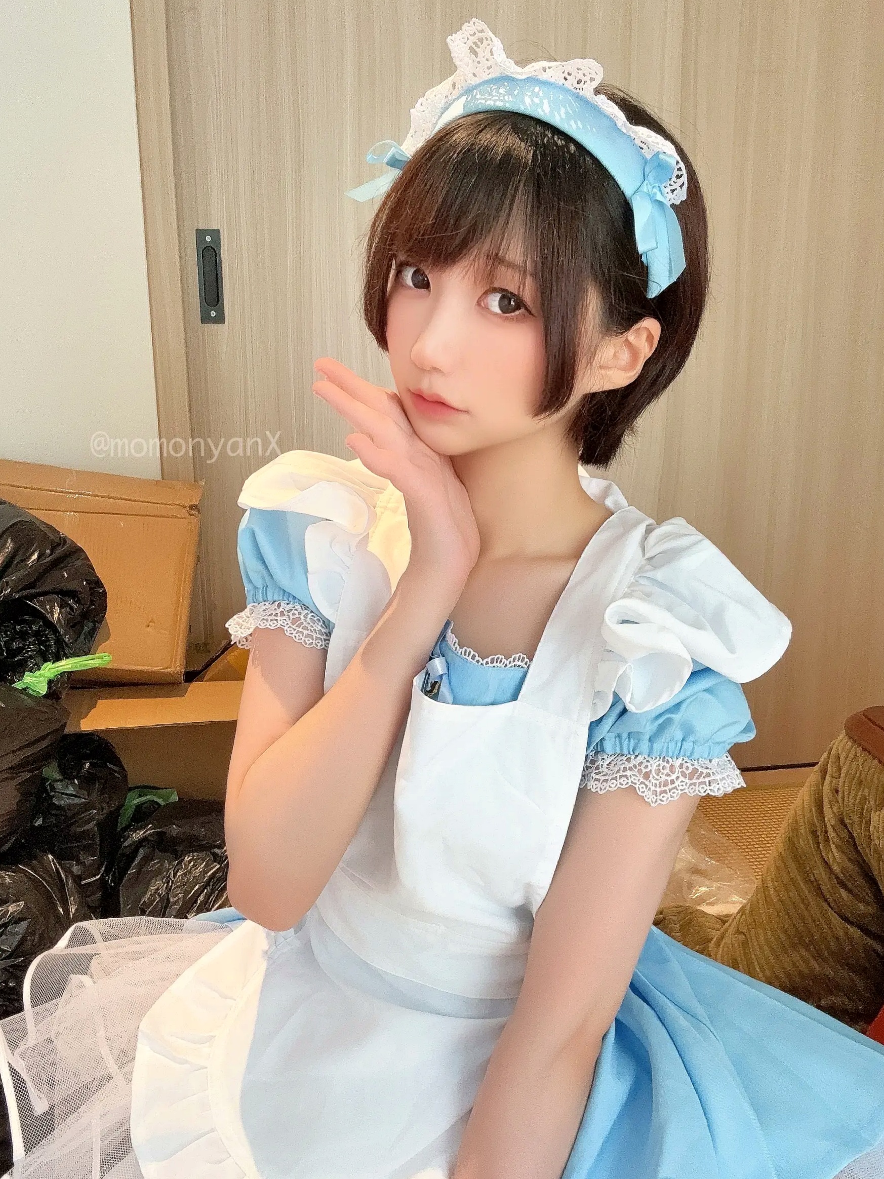 Gallery - NAGISA魔物喵Cosplay：垃圾屋清理中的软萌女仆，甜美俏皮与诱惑私房写真女仆角色扮演私房照诱惑大尺度 女神私房照_秀色女神 - image 25