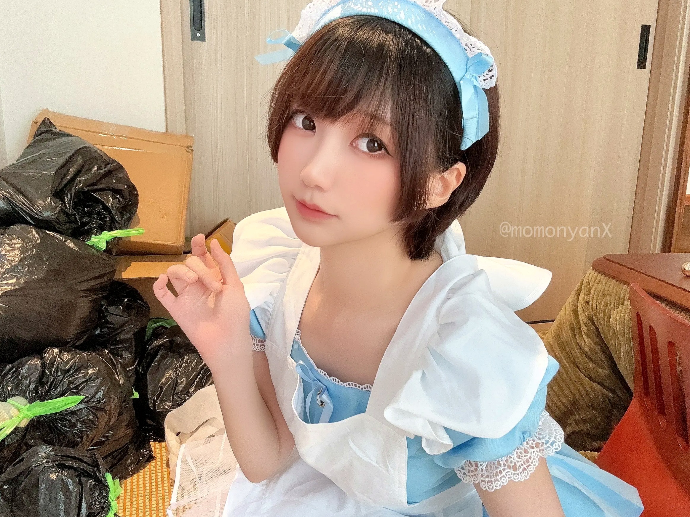Gallery - NAGISA魔物喵Cosplay：垃圾屋清理中的软萌女仆，甜美俏皮与诱惑私房写真女仆角色扮演私房照诱惑大尺度 女神私房照_秀色女神 - image 32