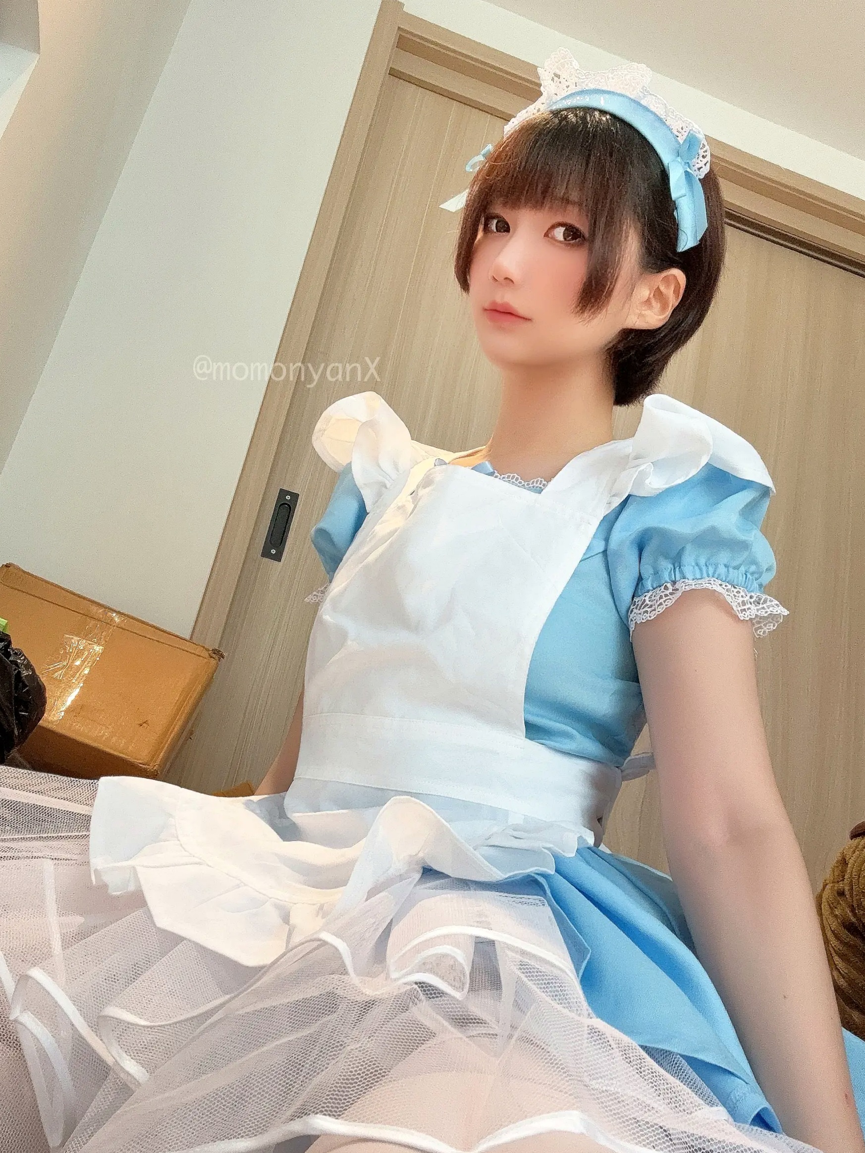 Gallery - NAGISA魔物喵Cosplay：垃圾屋清理中的软萌女仆，甜美俏皮与诱惑私房写真女仆角色扮演私房照诱惑大尺度 女神私房照_秀色女神 - image 39
