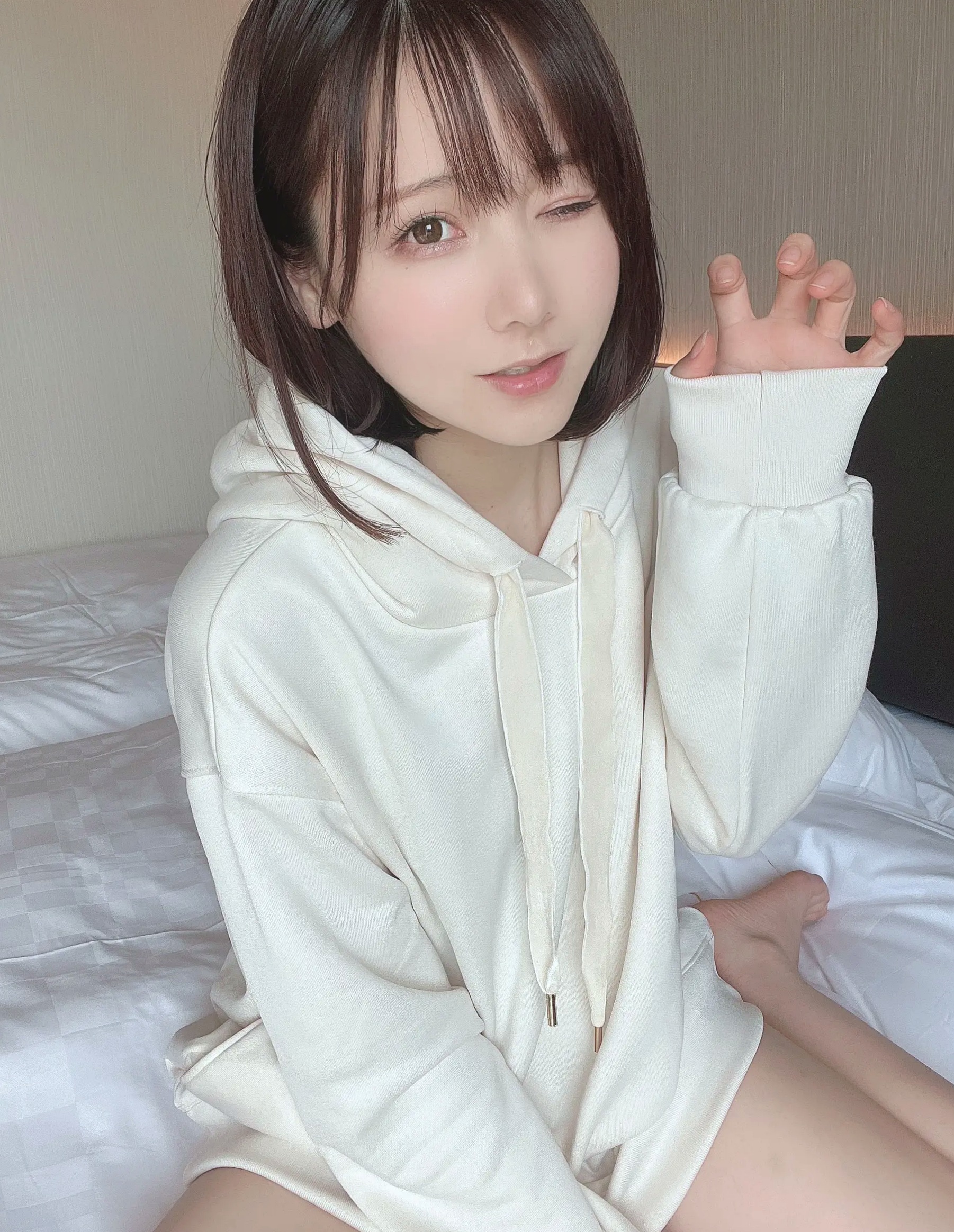 Gallery - けん研(けんけん)精选合集：清纯甜美私房日常与俏皮元气女仆装COSPLAY写真女仆角色扮演治愈系私房照萝莉 女神私房照_秀色女神 - image 36