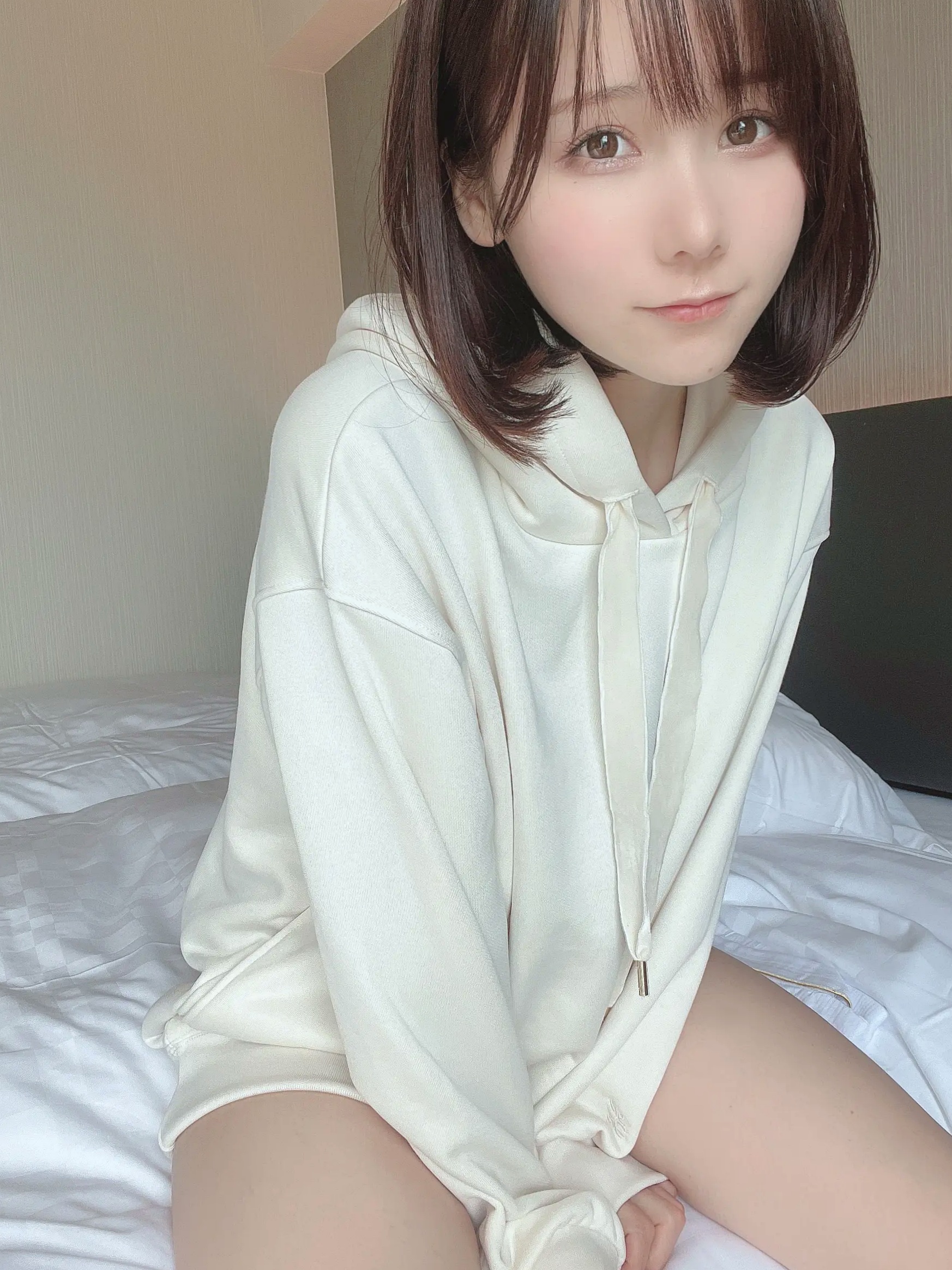 Gallery - けん研(けんけん)精选合集：清纯甜美私房日常与俏皮元气女仆装COSPLAY写真女仆角色扮演治愈系私房照萝莉 女神私房照_秀色女神 - image 38