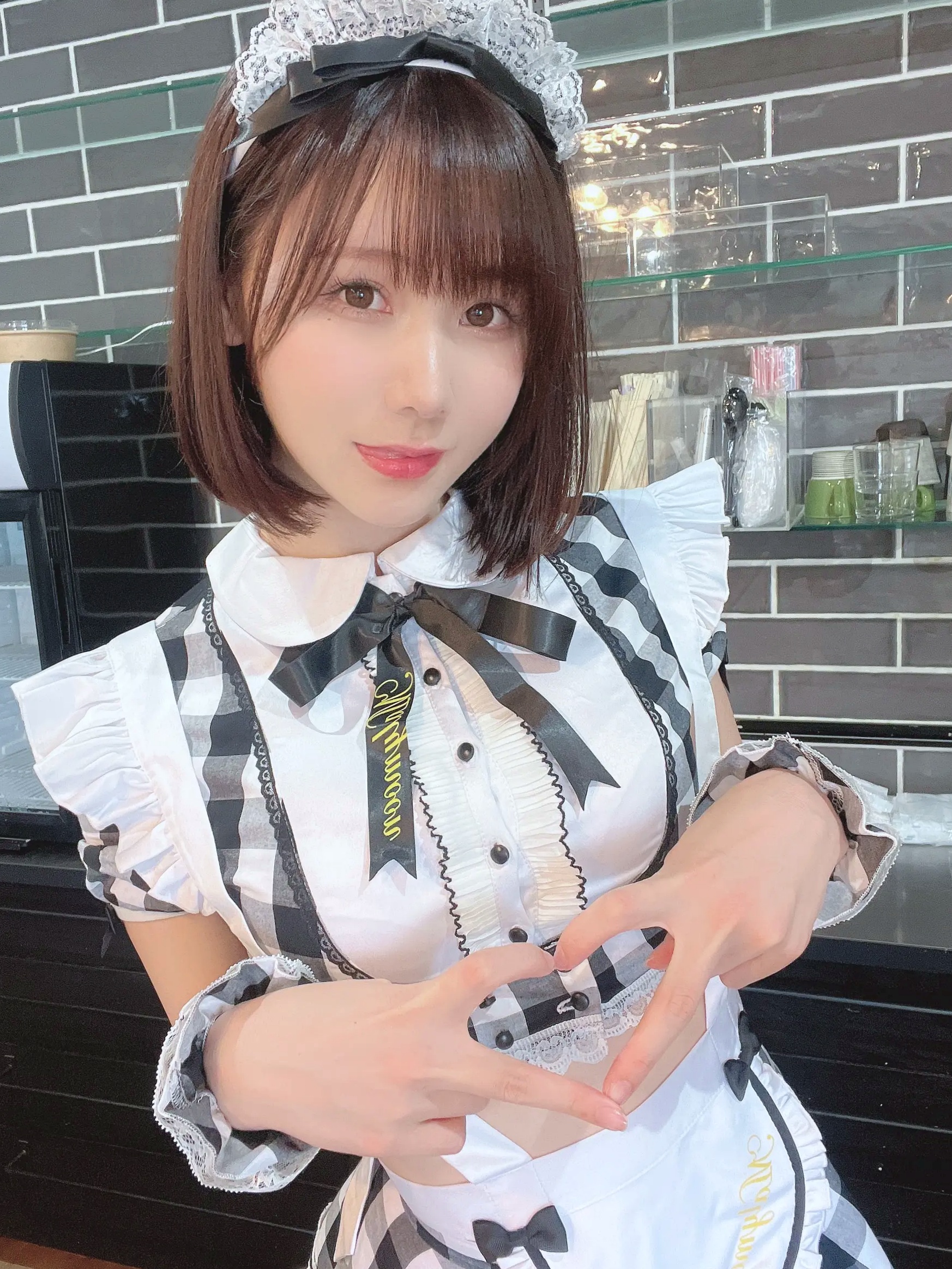 Gallery - けん研(けんけん)精选合集：清纯甜美私房日常与俏皮元气女仆装COSPLAY写真女仆角色扮演治愈系私房照萝莉 女神私房照_秀色女神 - image 51