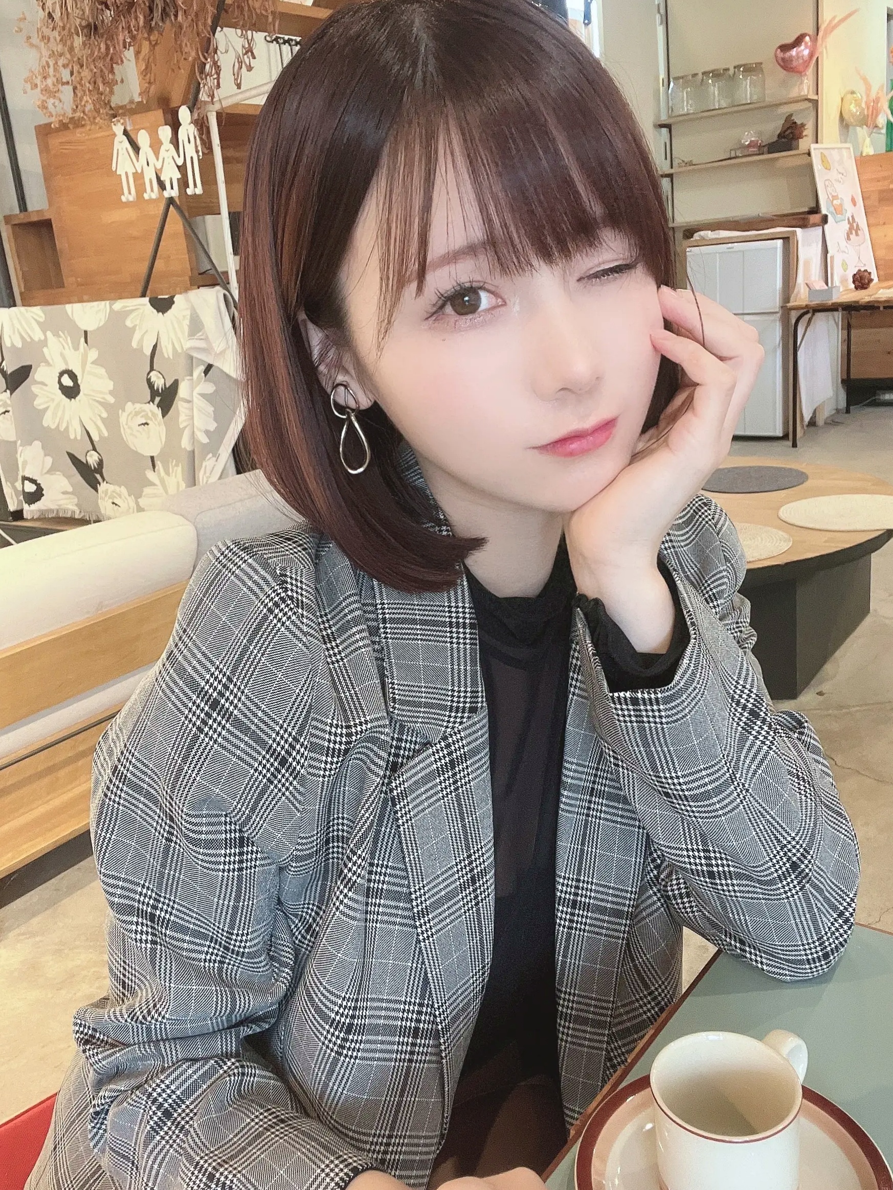Gallery - けん研(けんけん)精选合集：清纯甜美私房日常与俏皮元气女仆装COSPLAY写真女仆角色扮演治愈系私房照萝莉 女神私房照_秀色女神 - image 117