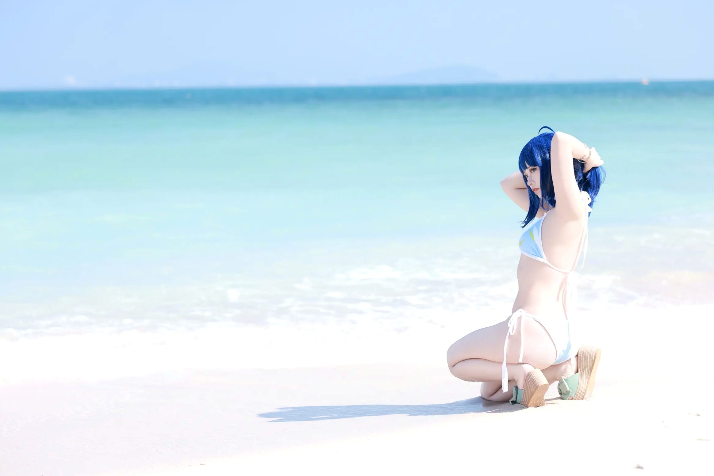 Gallery - G44不会受伤 - 八奈见杏菜 泳装 海滩外拍写真，清纯蓝发少女，高度还原漫展级COS [29P]角色扮演沙滩萌系清新比基尼 女神私房照_秀色女神 - image 5