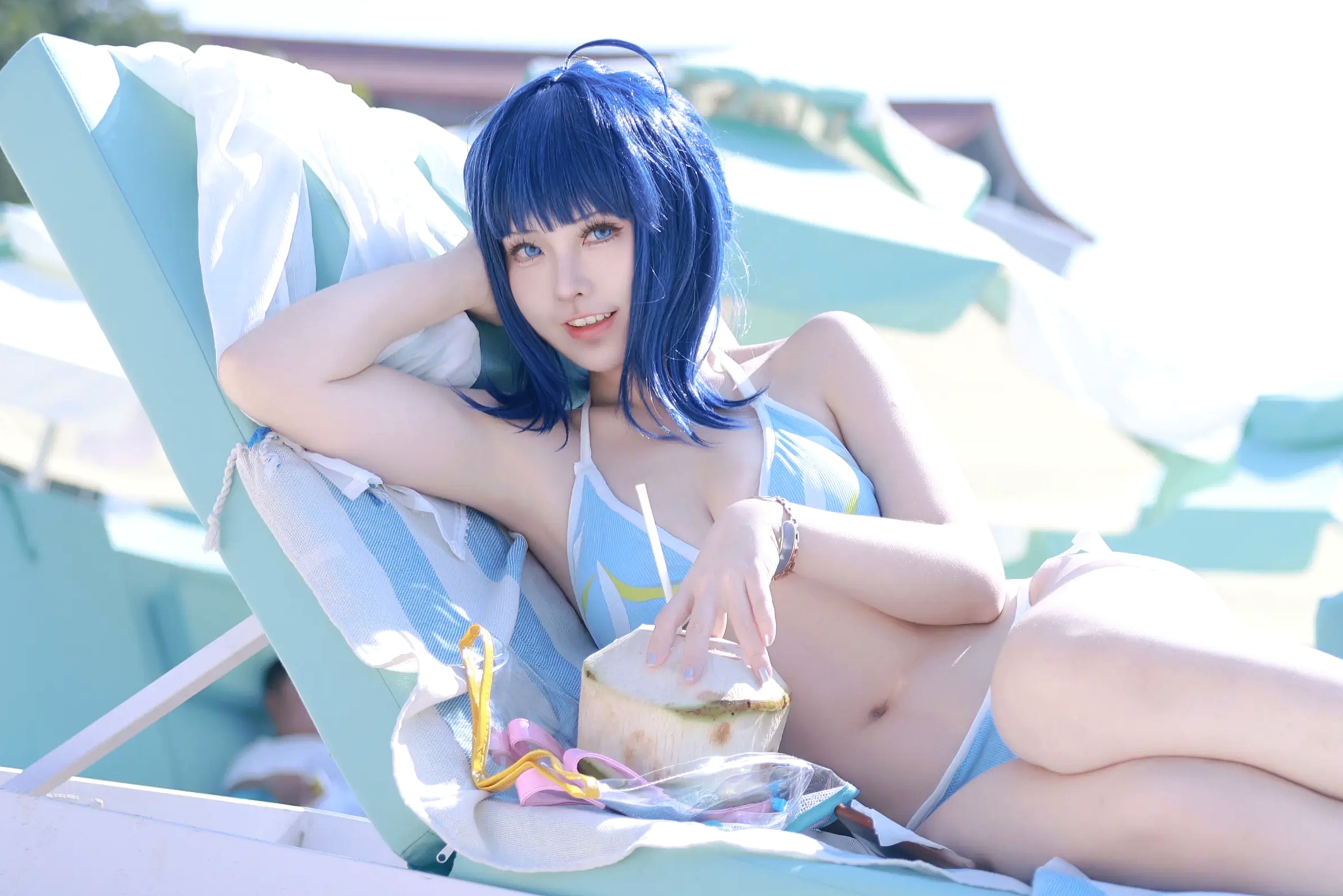 Gallery - G44不会受伤 - 八奈见杏菜 泳装 海滩外拍写真，清纯蓝发少女，高度还原漫展级COS [29P]角色扮演沙滩萌系清新比基尼 女神私房照_秀色女神 - image 18