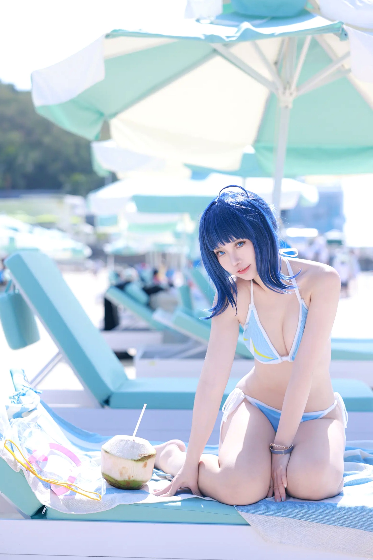 Gallery - G44不会受伤 - 八奈见杏菜 泳装 海滩外拍写真，清纯蓝发少女，高度还原漫展级COS [29P]角色扮演沙滩萌系清新比基尼 女神私房照_秀色女神 - image 21
