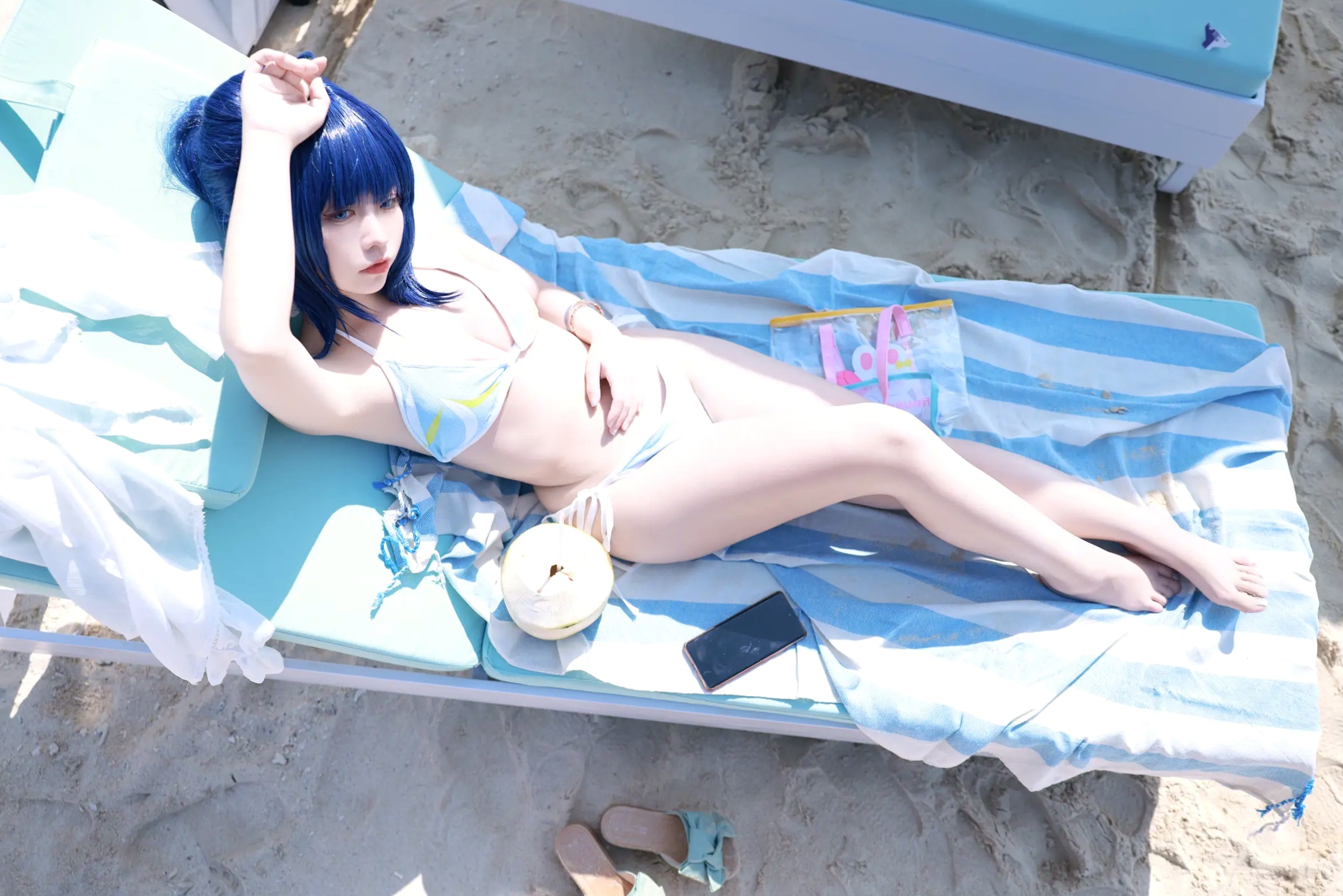 Gallery - G44不会受伤 - 八奈见杏菜 泳装 海滩外拍写真，清纯蓝发少女，高度还原漫展级COS [29P]角色扮演沙滩萌系清新比基尼 女神私房照_秀色女神 - image 26
