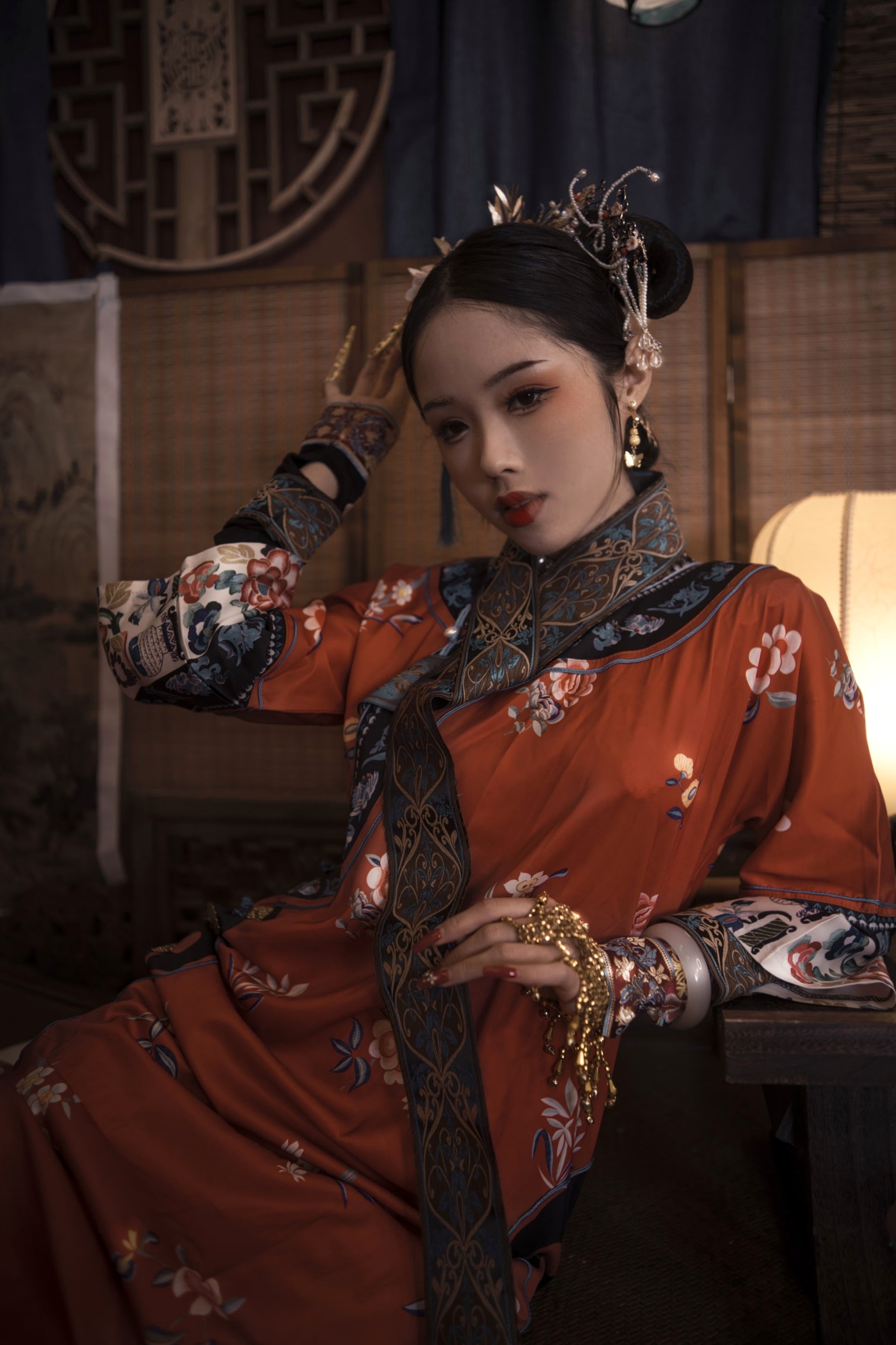 Gallery - 钛合金TiTi古风私房大尺度写真，唯美满清服饰诱惑，古典韵味十足的性感宫廷夜色性感诱惑大尺度私房照 女神私房照_秀色女神 - image 1