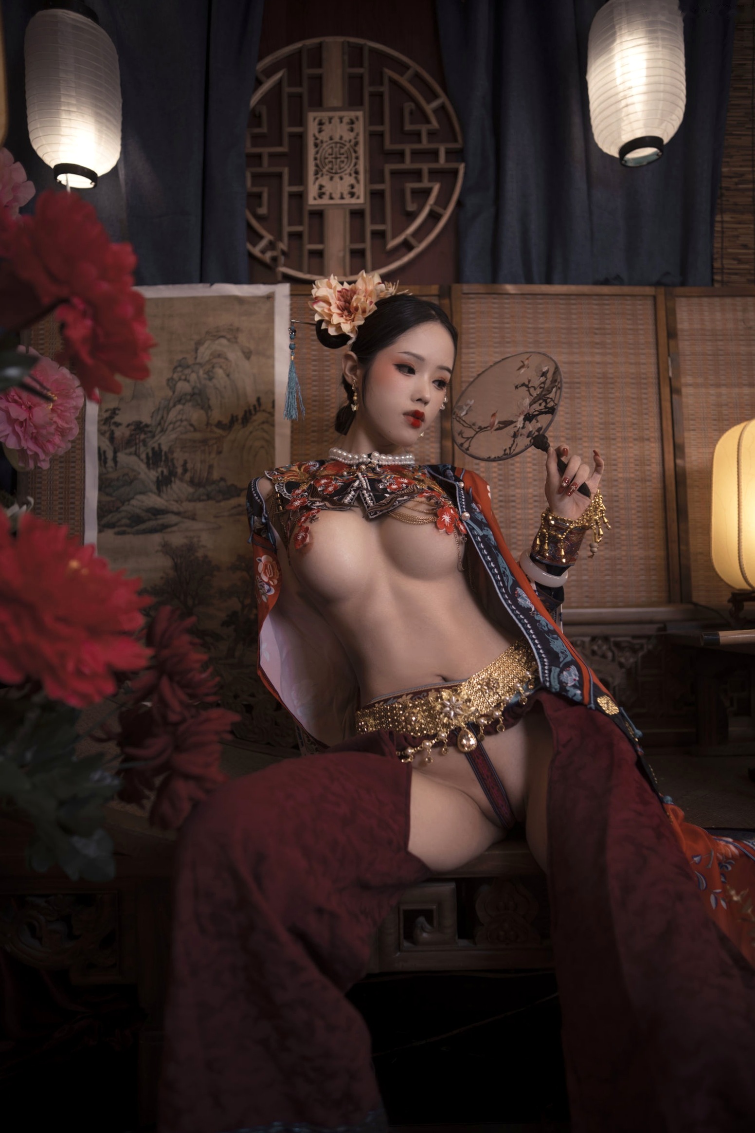 Gallery - 钛合金TiTi古风私房大尺度写真，唯美满清服饰诱惑，古典韵味十足的性感宫廷夜色性感诱惑大尺度私房照 女神私房照_秀色女神 - image 17
