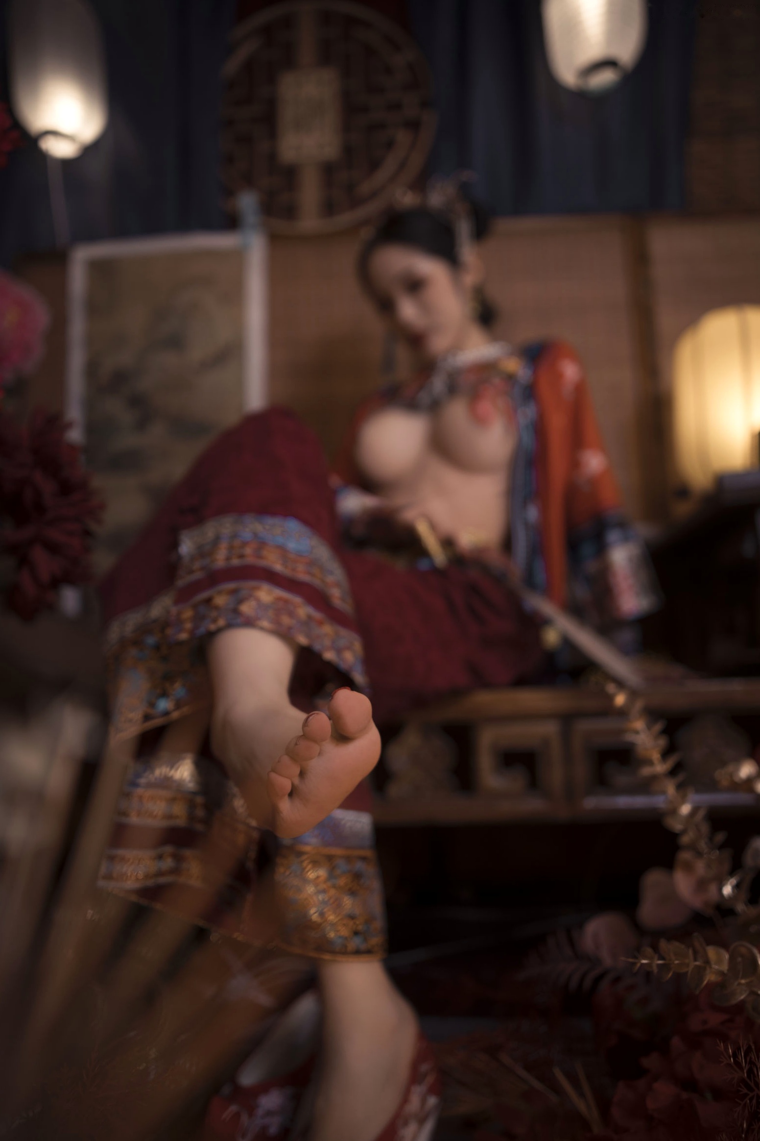 Gallery - 钛合金TiTi古风私房大尺度写真，唯美满清服饰诱惑，古典韵味十足的性感宫廷夜色性感诱惑大尺度私房照 女神私房照_秀色女神 - image 25
