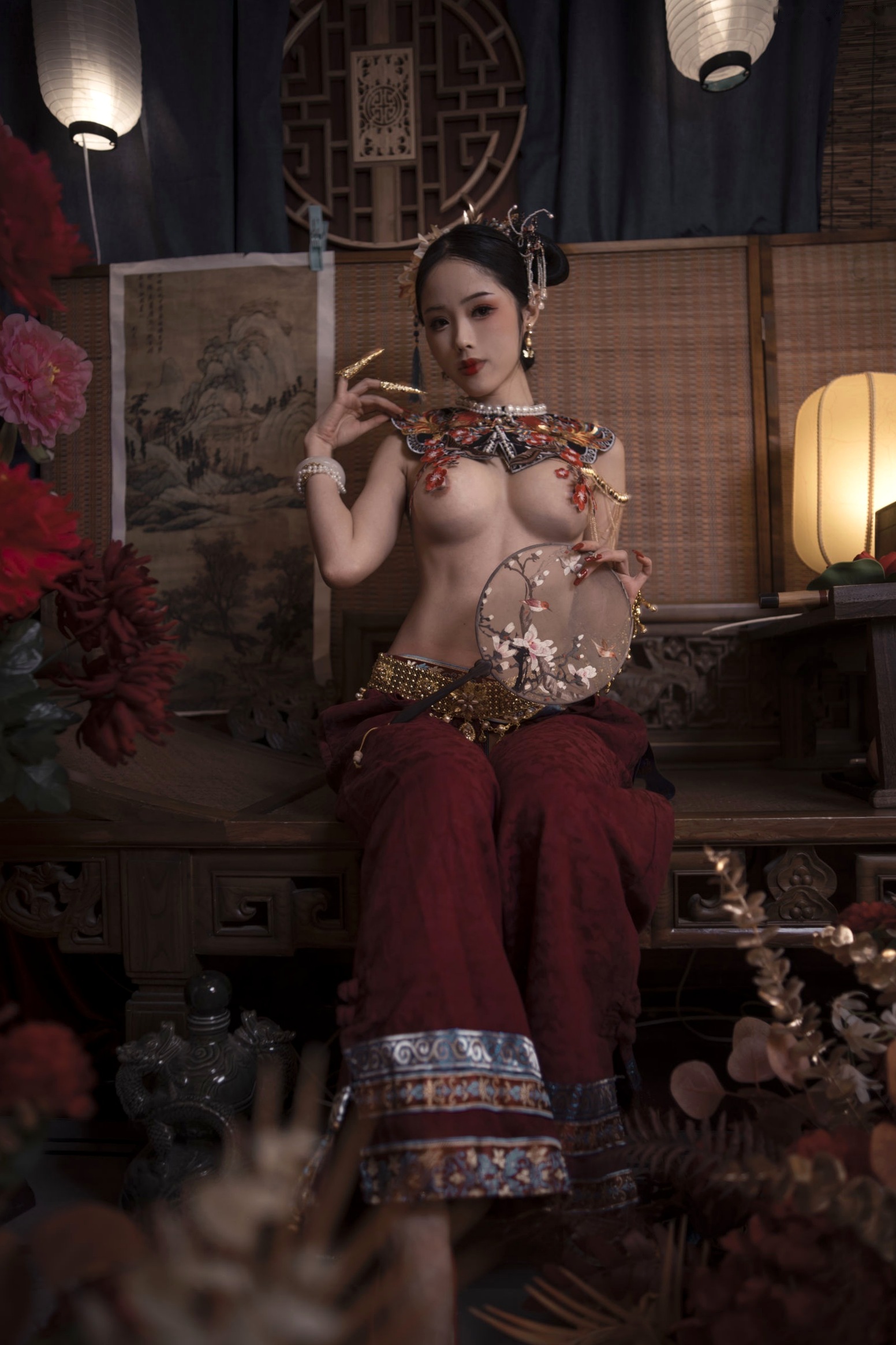 Gallery - 钛合金TiTi古风私房大尺度写真，唯美满清服饰诱惑，古典韵味十足的性感宫廷夜色性感诱惑大尺度私房照 女神私房照_秀色女神 - image 44
