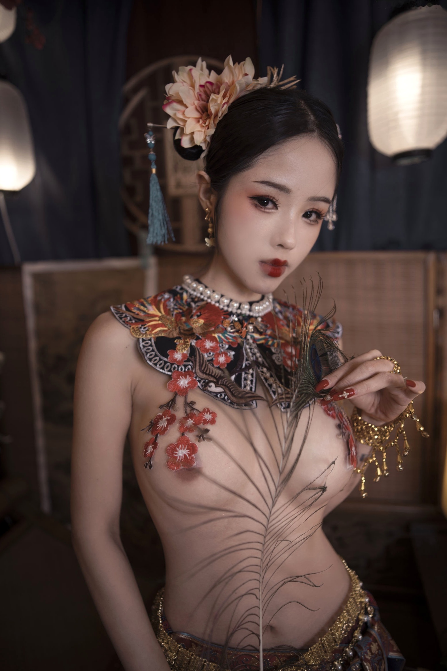 Gallery - 钛合金TiTi古风私房大尺度写真，唯美满清服饰诱惑，古典韵味十足的性感宫廷夜色性感诱惑大尺度私房照 女神私房照_秀色女神 - image 49