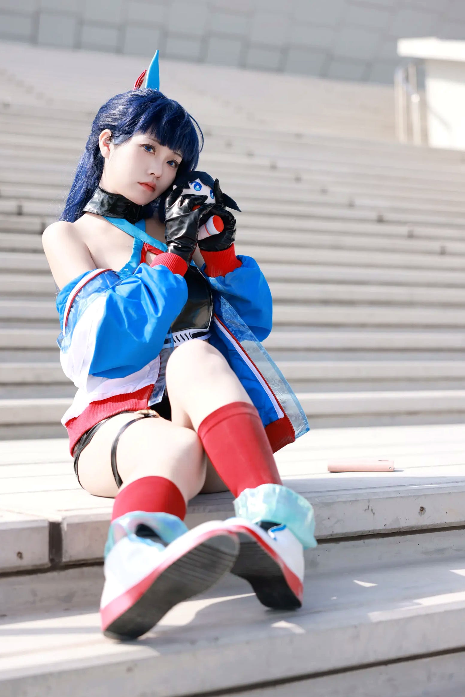 Gallery - G44不会受伤 - 宝多六花高清COS：蓝天户外系极品角色扮演，超短裙展现极致曼妙曲线，清冷美艳制服写真角色扮演制服性感户外美腿 女神私房照_秀色女神 - image 12