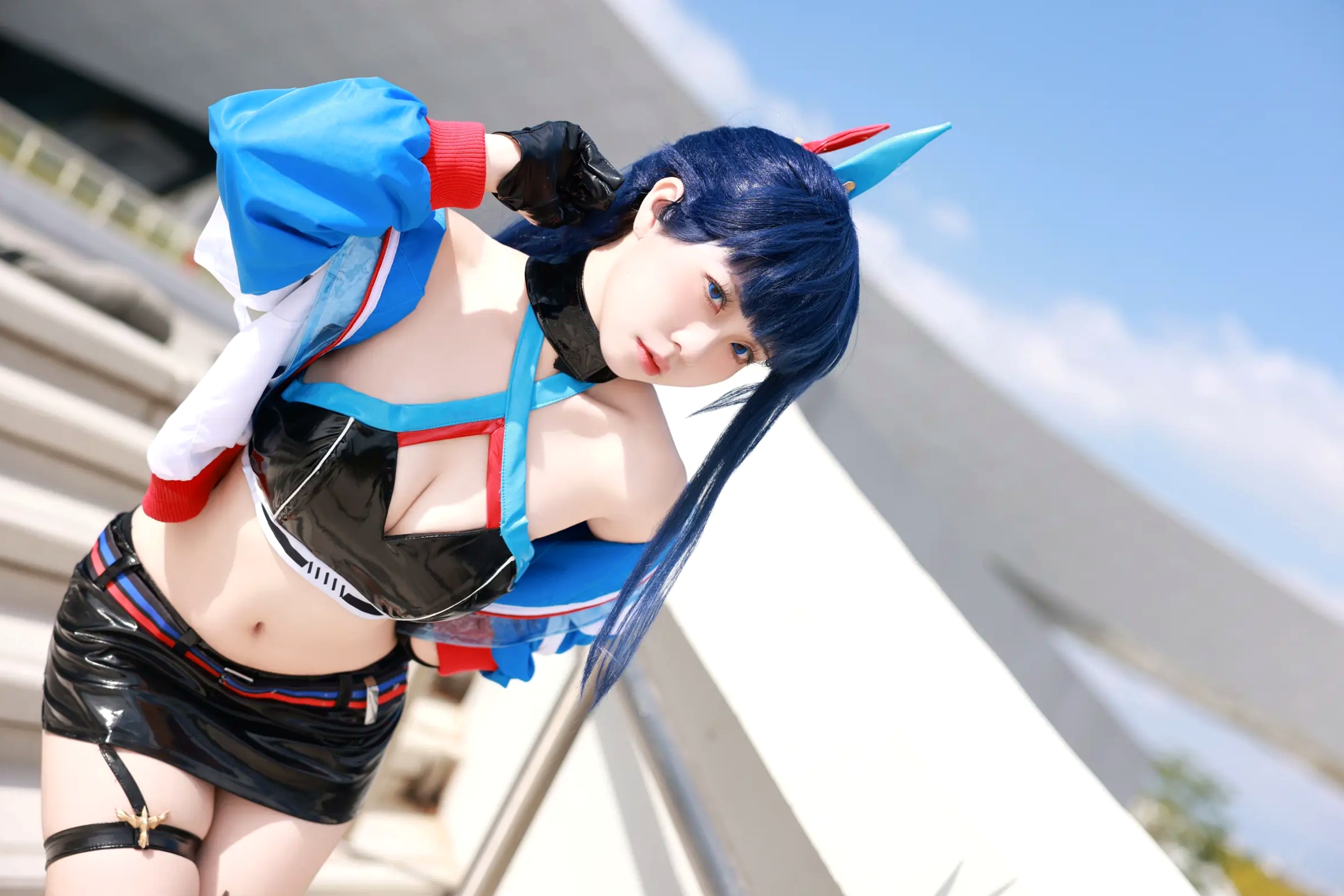 Gallery - G44不会受伤 - 宝多六花高清COS：蓝天户外系极品角色扮演，超短裙展现极致曼妙曲线，清冷美艳制服写真角色扮演制服性感户外美腿 女神私房照_秀色女神 - image 19
