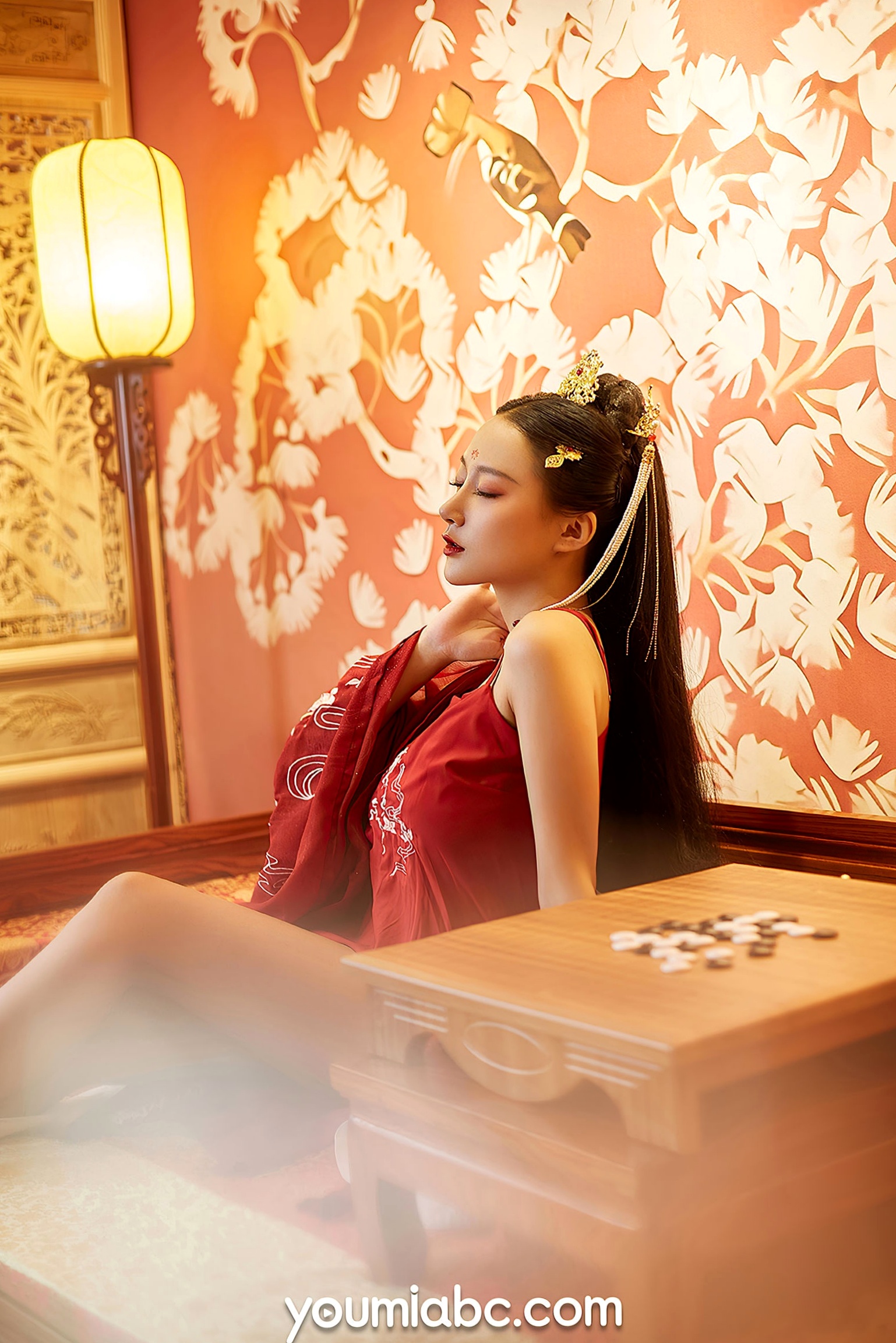 Gallery - YouMi尤蜜-何嘉颖-《盛世红颜》古风私房写真，红衣绝色美女对弈尽显性感冷艳气质尤蜜荟 - Chiness Model 私房照性感冷艳诱惑 女神私房照_秀色女神 - image 8