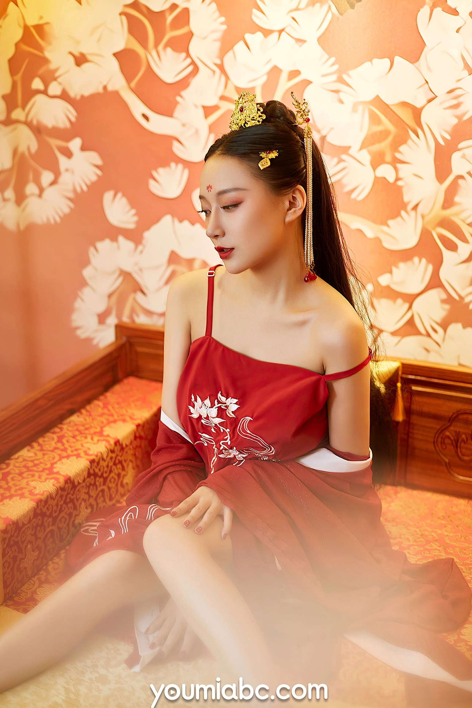 Gallery - YouMi尤蜜-何嘉颖-《盛世红颜》古风私房写真，红衣绝色美女对弈尽显性感冷艳气质尤蜜荟 - Chiness Model 私房照性感冷艳诱惑 女神私房照_秀色女神 - image 9