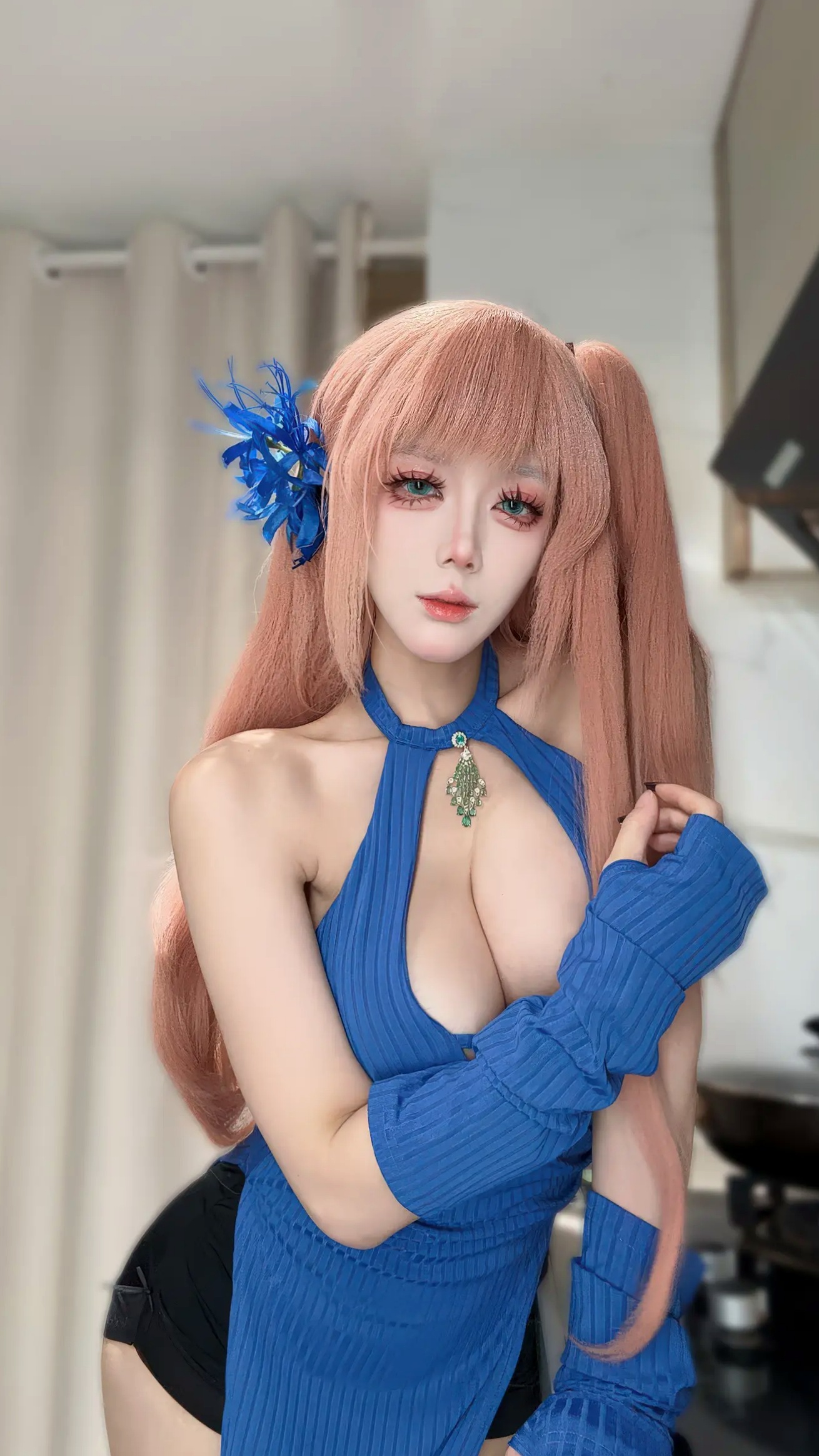 Gallery - 九言 惑：蓝发动漫风cosplay写真，精致真人芭比与极致诱惑曲线角色扮演诱惑私房照大尺度 女神私房照_秀色女神 - image 25