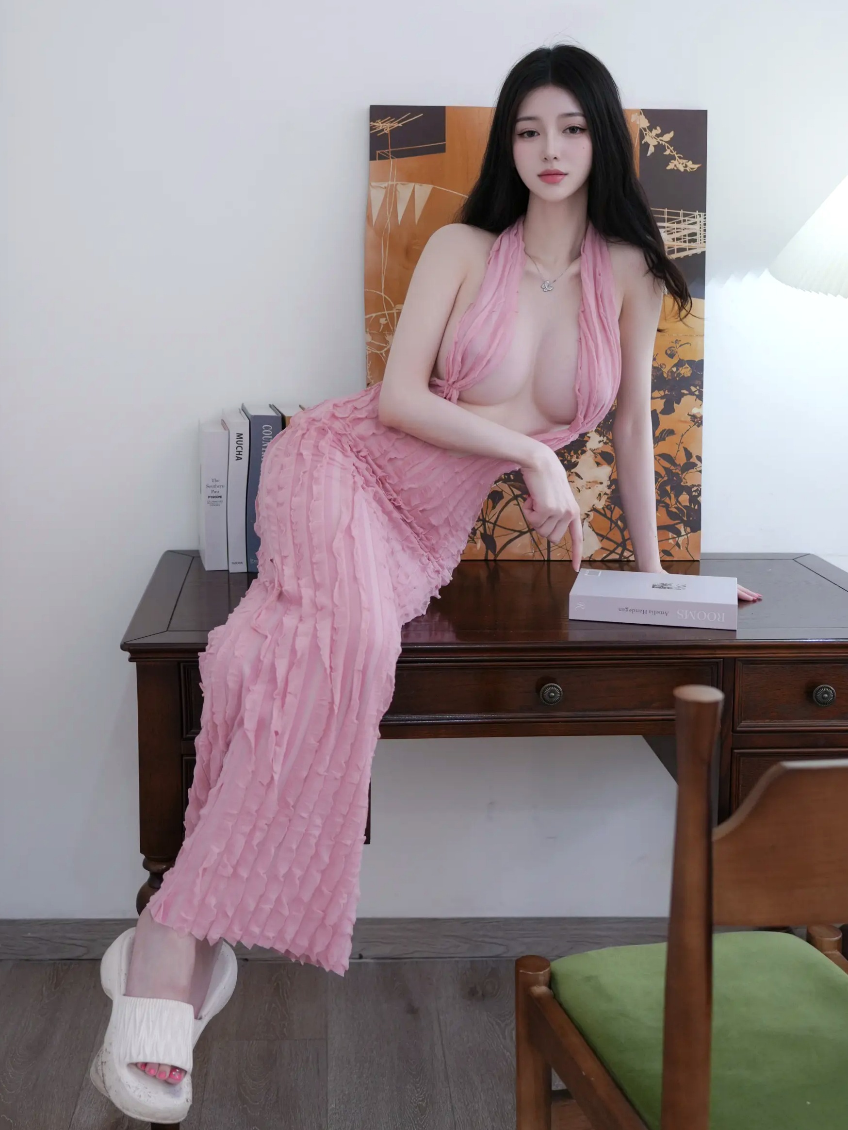 Gallery - 白小蝶 - 粉色深V蕾丝裙诱惑写真，极致私房大尺度拍摄 [85P]私房照性感大尺度尤物诱惑 女神私房照_秀色女神 - image 11
