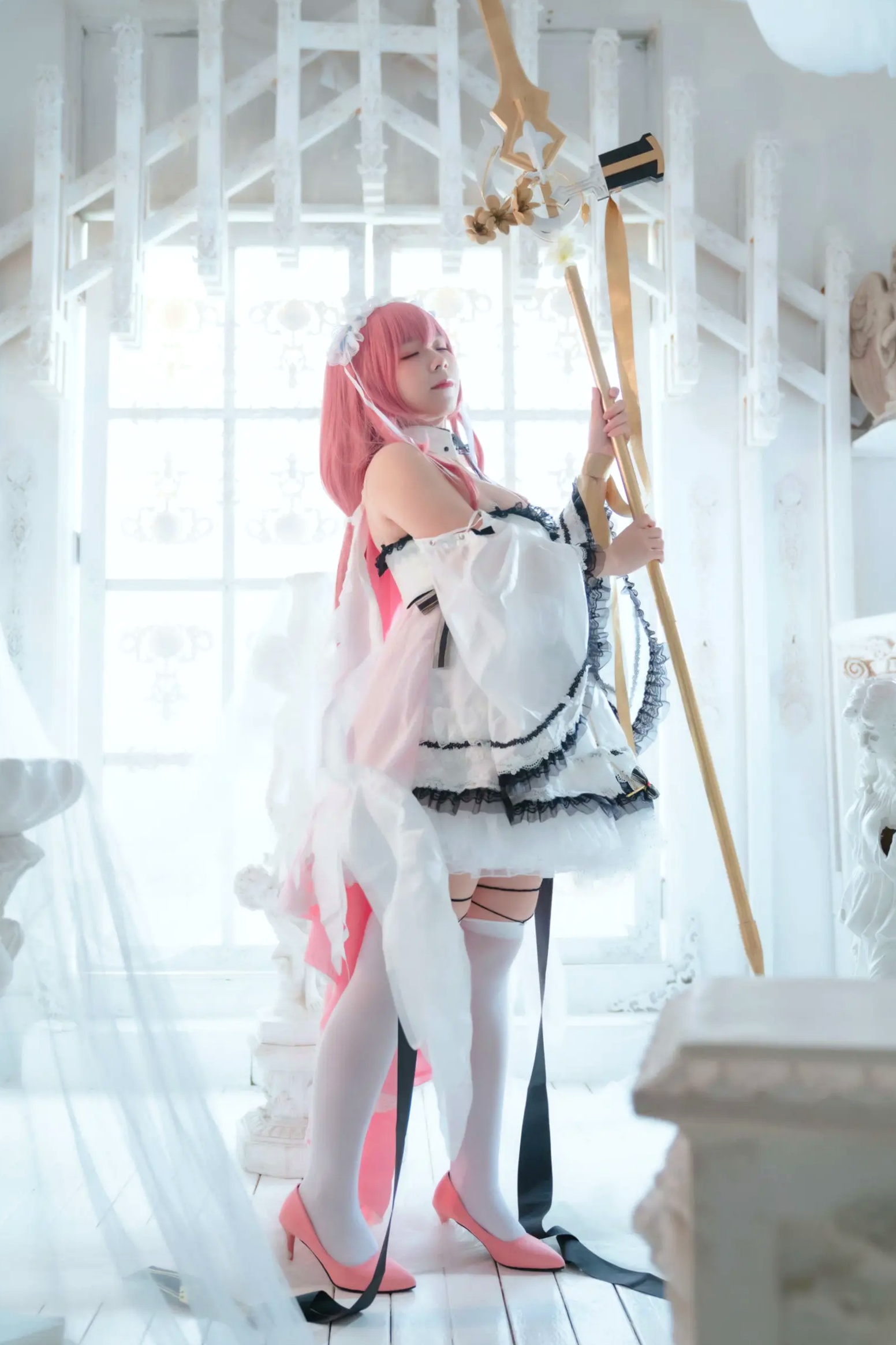 Gallery - 自闭颜球球(无颜小天使wy) - 碧蓝航线英仙座Cosplay，梦幻清纯女仆造型，绝美冷艳之姿，治愈系天使写真[27P]角色扮演治愈系性感萌系 女神私房照_秀色女神 - image 22