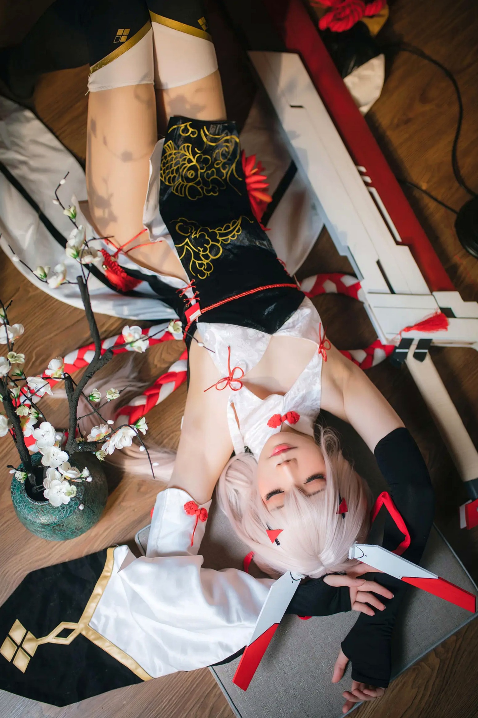 Gallery - 焖焖碳 - 碧蓝航线绫波“新岁之鬼神”旗袍Cosplay，二次元性感角色扮演，古典与现代诱惑的碰撞 [25P]角色扮演旗袍性感私房照 女神私房照_秀色女神 - image 23