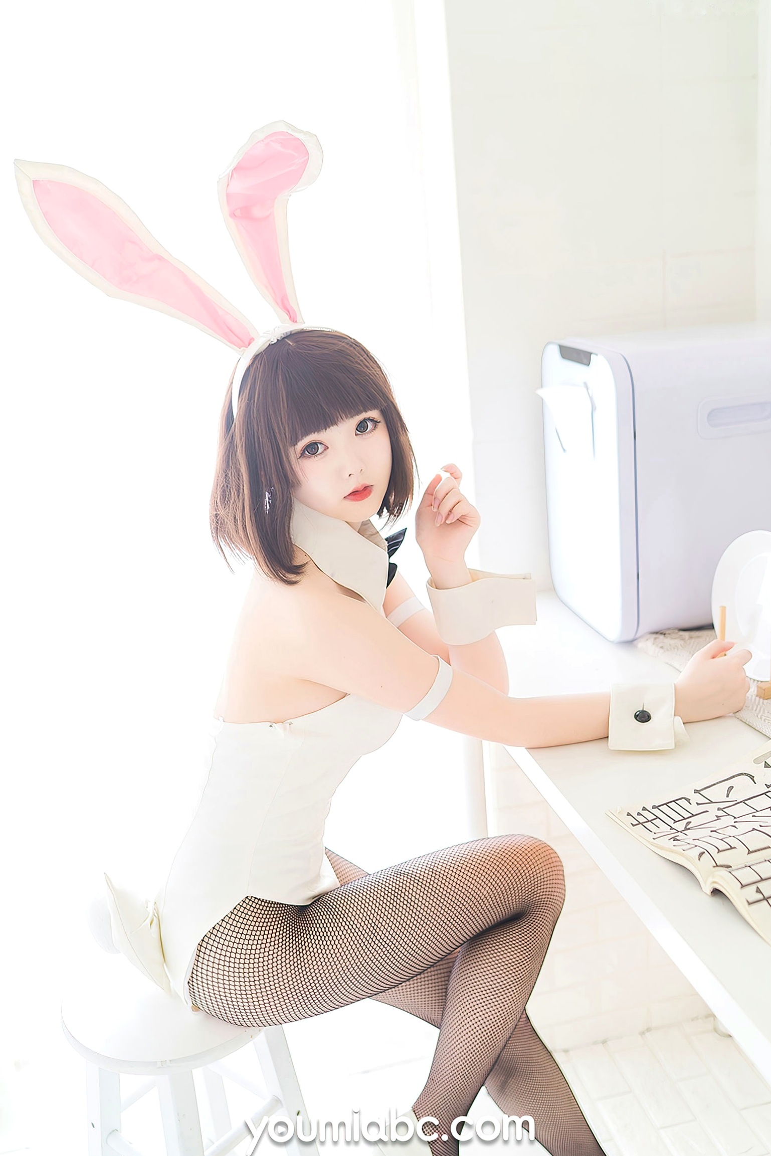 Gallery - YouMi尤蜜-向小圆《兔女郎加藤惠》纯欲风室内私房照，白嫩肤色搭配黑色网袜，清新治愈系角色扮演COS精选写真尤蜜荟 - Chiness Model 角色扮演萌系清纯私房照性感 女神私房照_秀色女神 - image 29