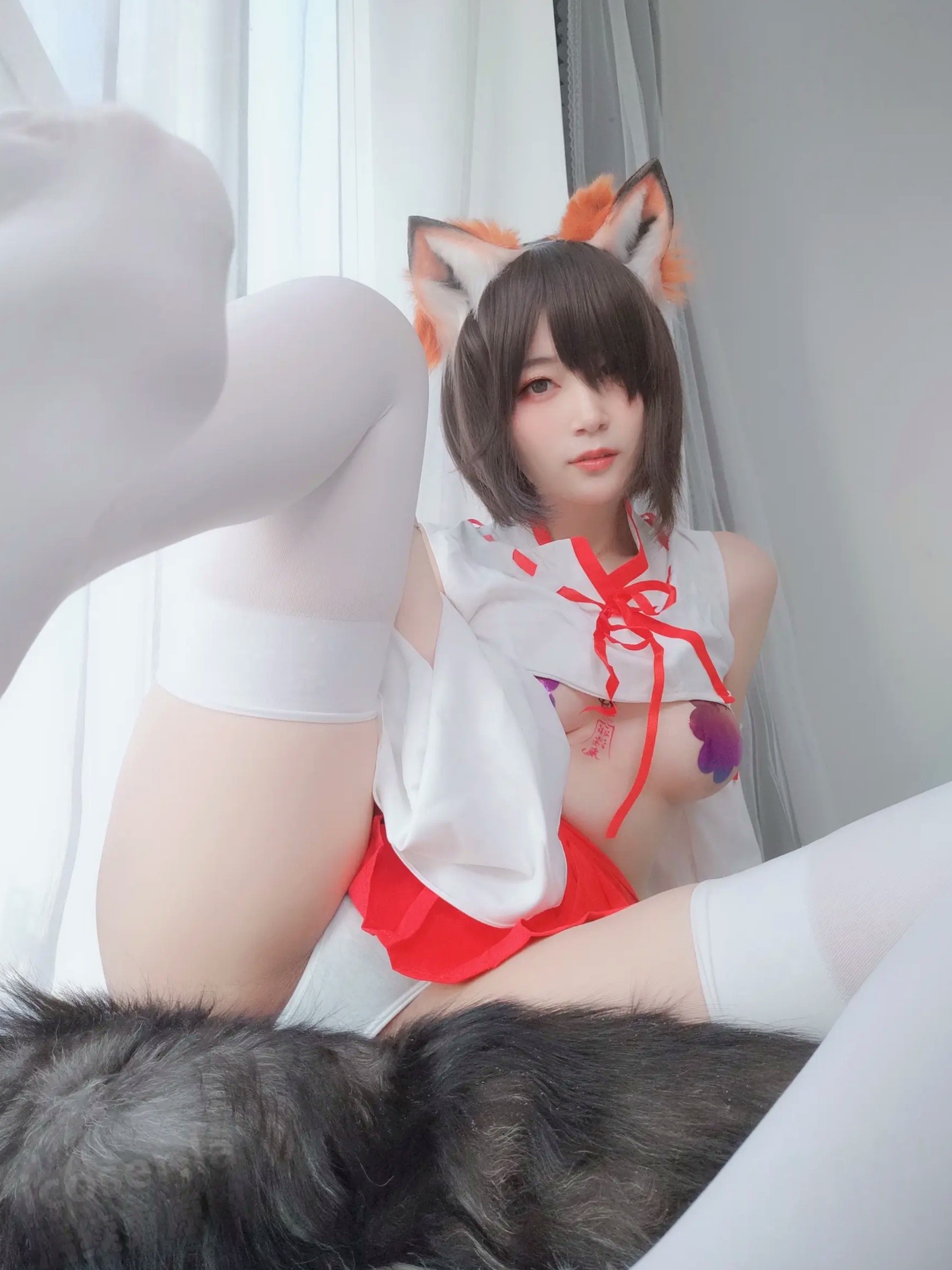 Gallery - Coser白银 - 神社小狐狸，极品二次元狐耳巫女Cosplay，清纯可爱与性感私房写真大尺度福利角色扮演私房照性感诱惑 女神私房照_秀色女神 - image 60