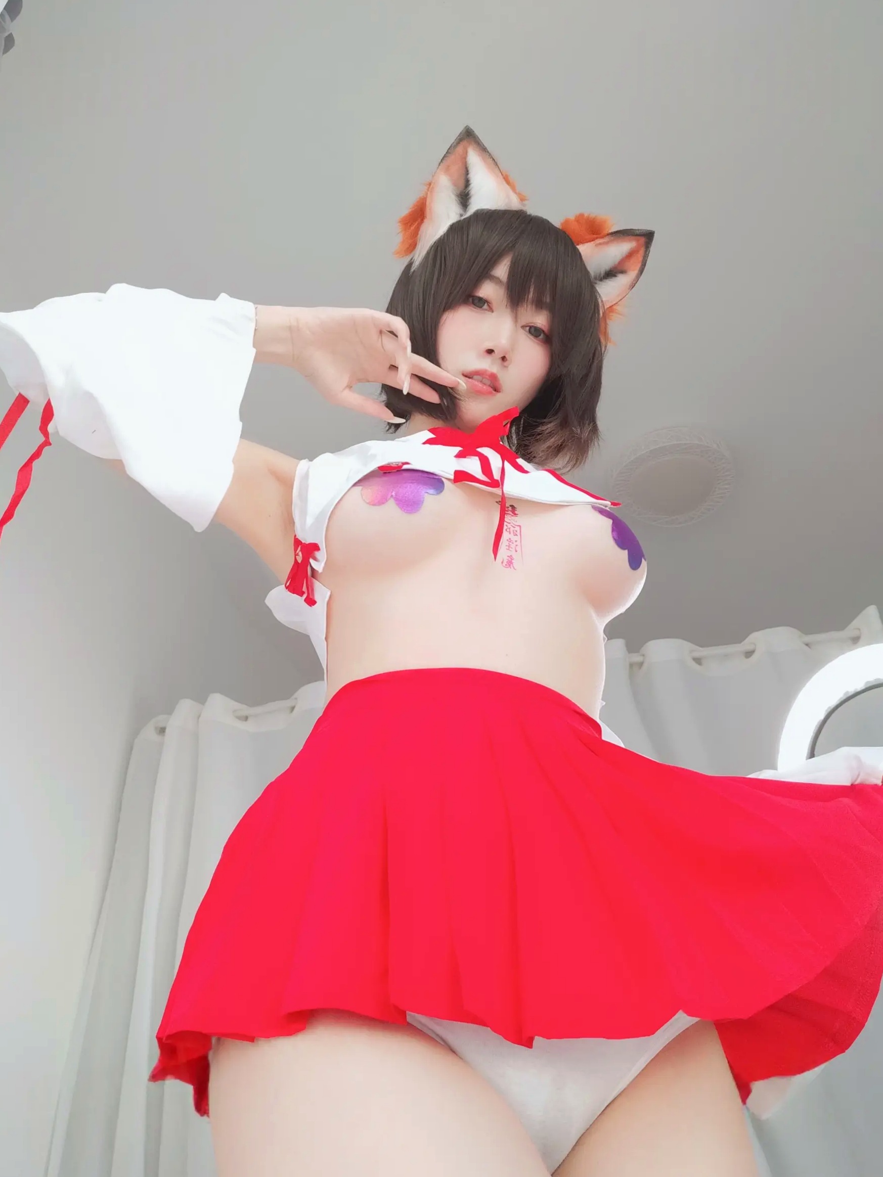 Gallery - Coser白银 - 神社小狐狸，极品二次元狐耳巫女Cosplay，清纯可爱与性感私房写真大尺度福利角色扮演私房照性感诱惑 女神私房照_秀色女神 - image 77