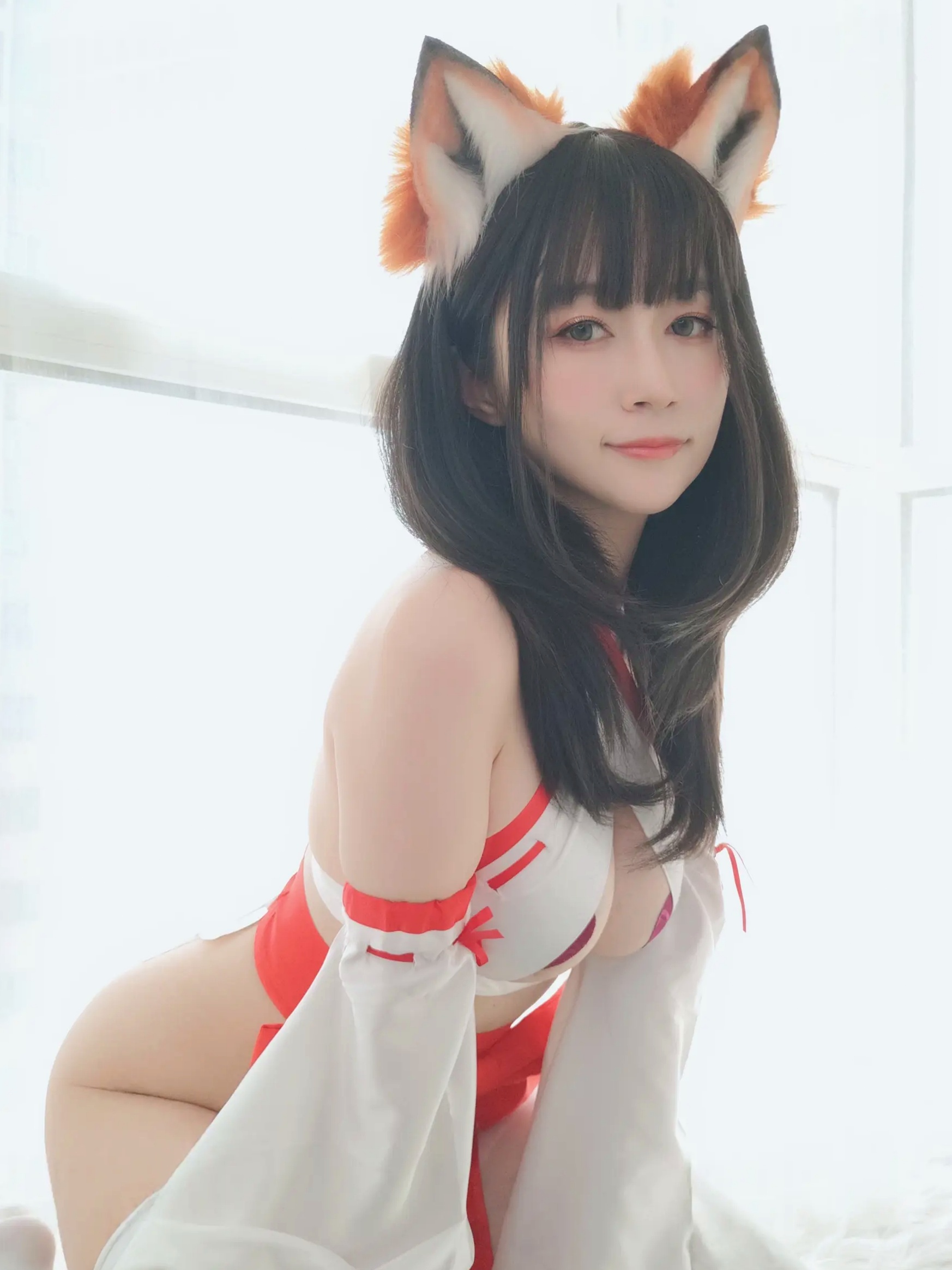 Gallery - Coser白银 - 神社小狐狸，极品二次元狐耳巫女Cosplay，清纯可爱与性感私房写真大尺度福利角色扮演私房照性感诱惑 女神私房照_秀色女神 - image 91