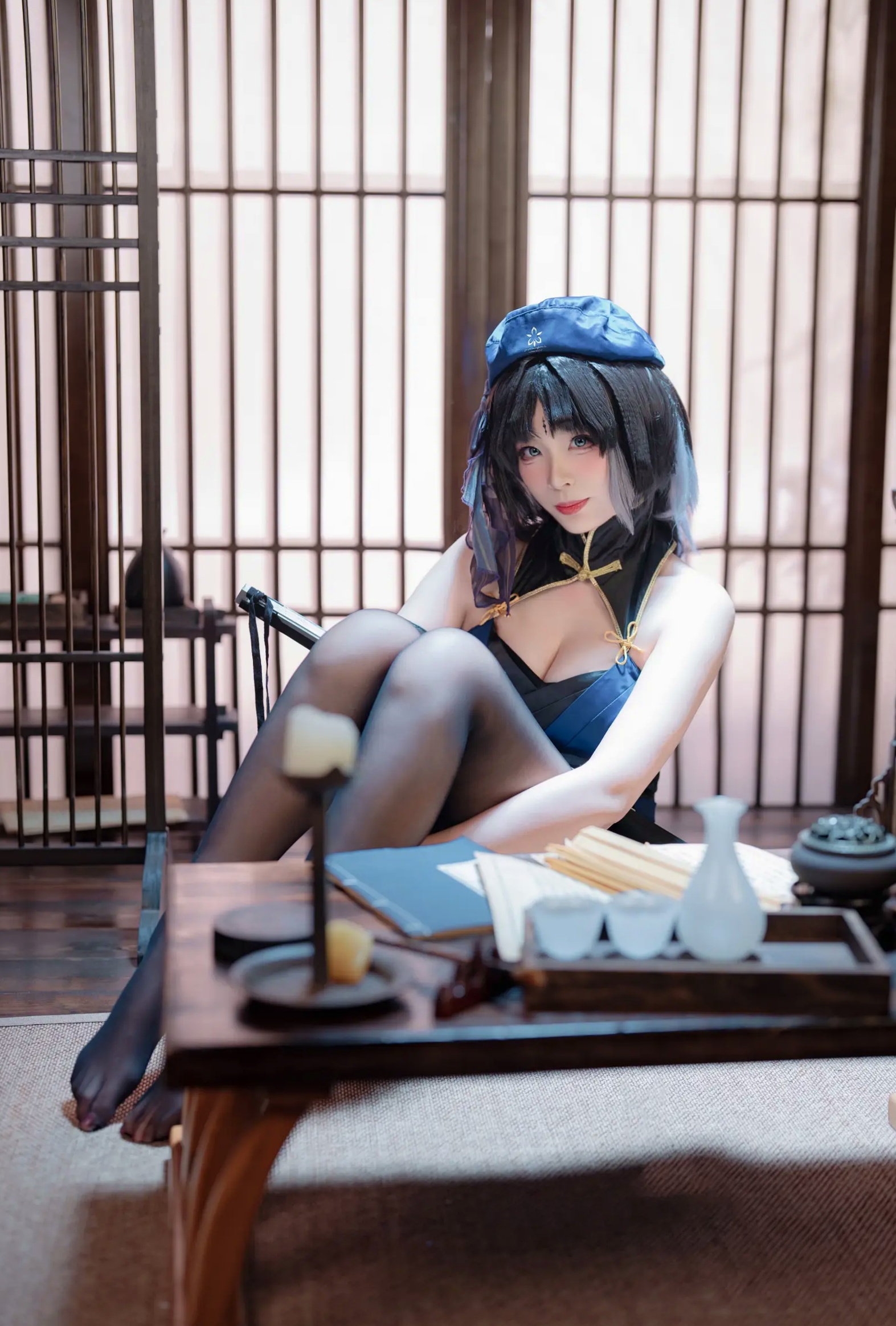 Gallery - 轩萧学姐 - 秧秧，游戏角色高还原Cosplay，冷艳飒爽制服配黑丝长腿，极品女神摄影棚写真角色扮演制服黑丝冷艳清纯 女神私房照_秀色女神 - image 1