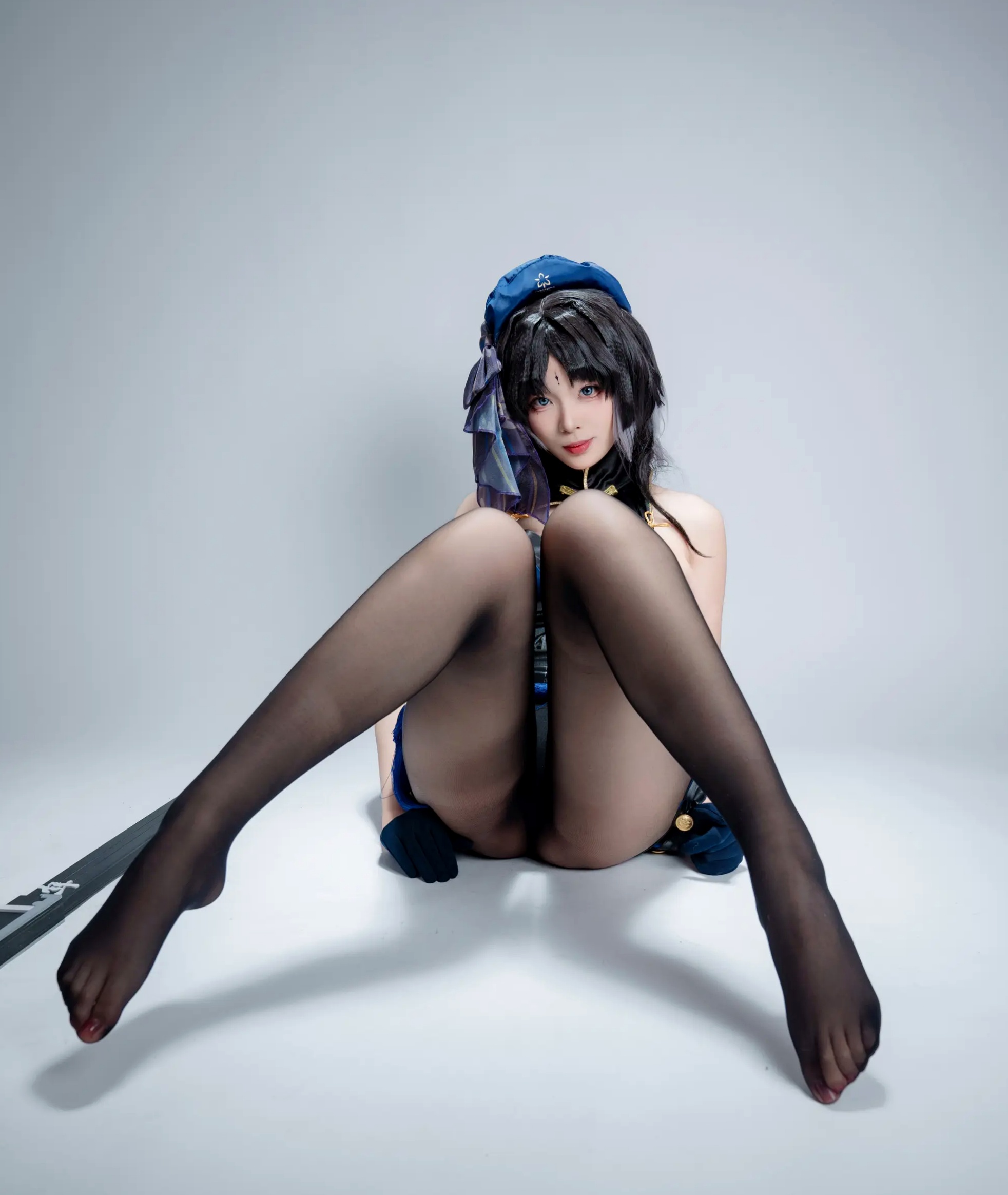 Gallery - 轩萧学姐 - 秧秧，游戏角色高还原Cosplay，冷艳飒爽制服配黑丝长腿，极品女神摄影棚写真角色扮演制服黑丝冷艳清纯 女神私房照_秀色女神 - image 77