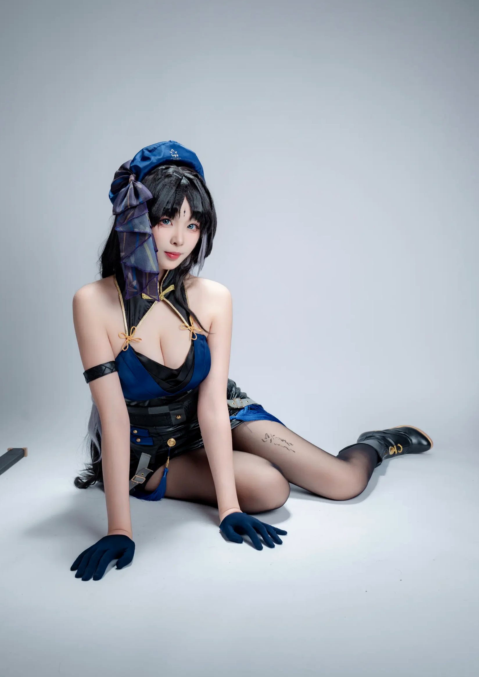 Gallery - 轩萧学姐 - 秧秧，游戏角色高还原Cosplay，冷艳飒爽制服配黑丝长腿，极品女神摄影棚写真角色扮演制服黑丝冷艳清纯 女神私房照_秀色女神 - image 84