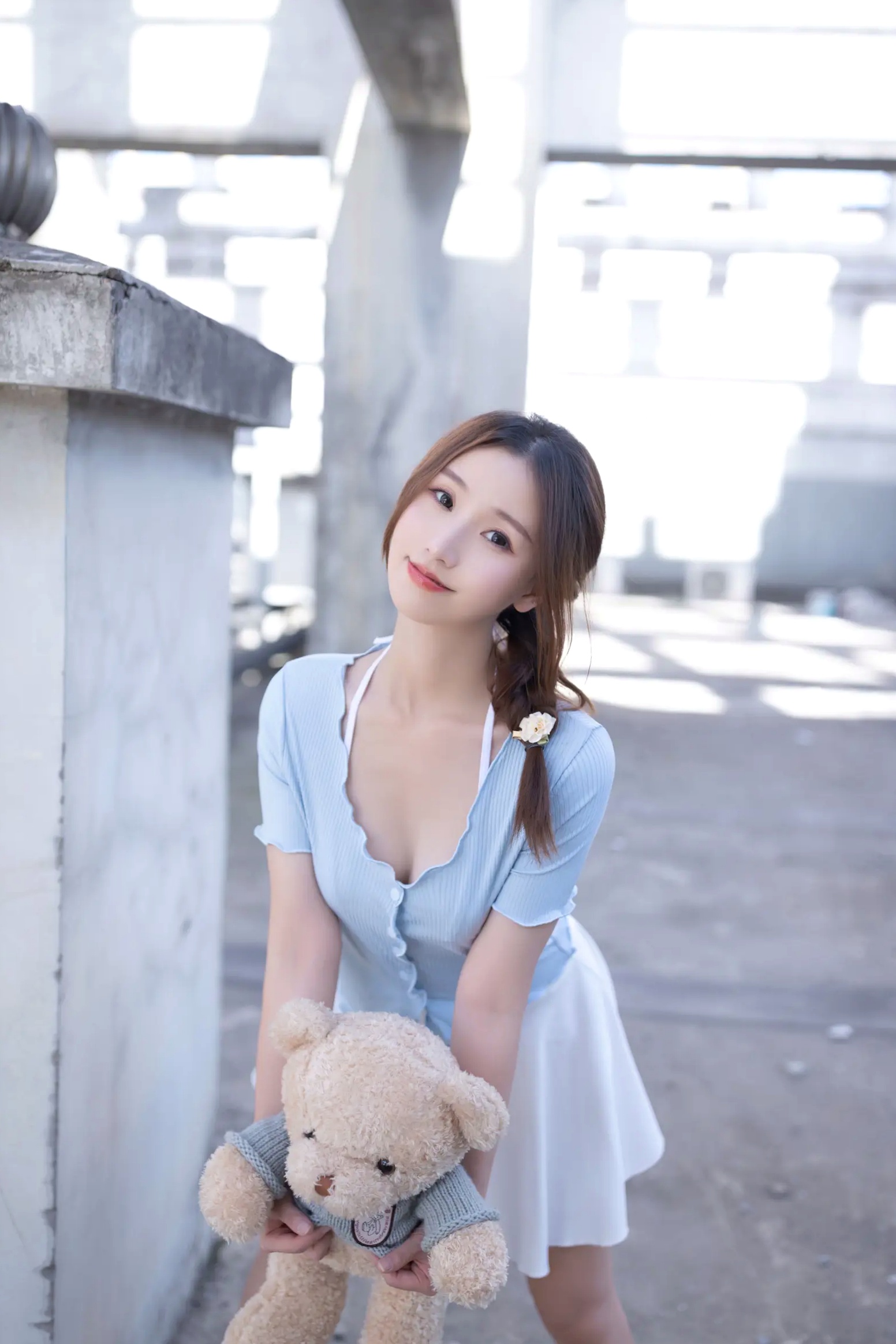 Gallery - 杏子 - 天台户外私房写真，清纯蓝白制服诱惑，极致性感大尺度视觉，完美身材撩人心弦 [120P]性感私房照诱惑大尺度制服 女神私房照_秀色女神 - image 7