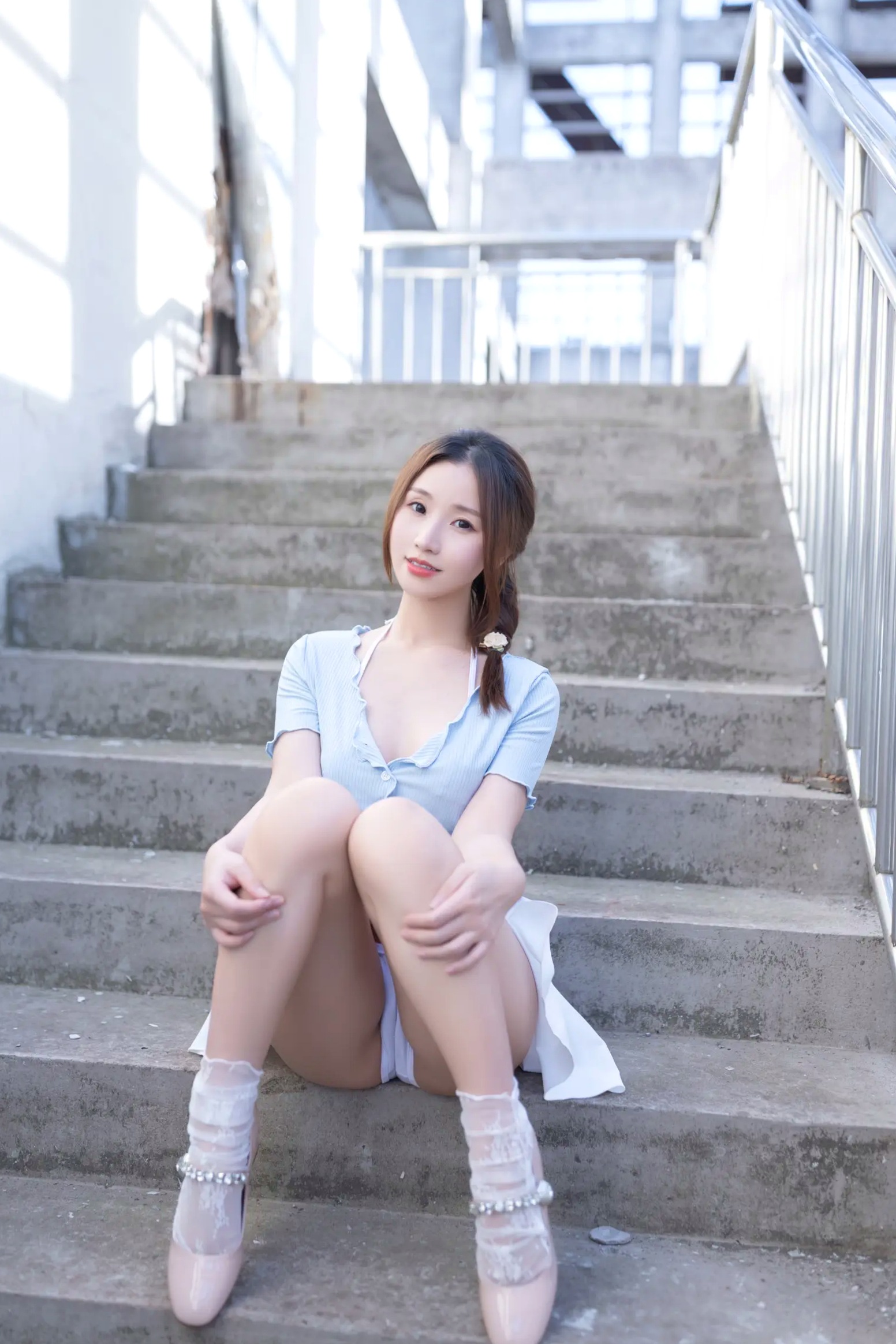 Gallery - 杏子 - 天台户外私房写真，清纯蓝白制服诱惑，极致性感大尺度视觉，完美身材撩人心弦 [120P]性感私房照诱惑大尺度制服 女神私房照_秀色女神 - image 16