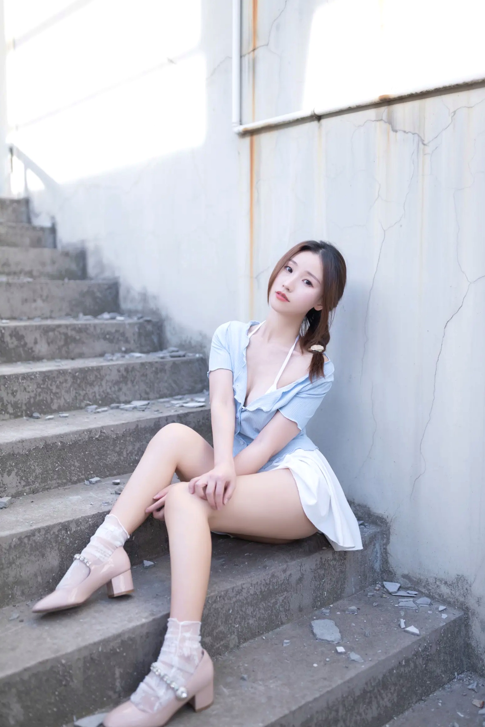 Gallery - 杏子 - 天台户外私房写真，清纯蓝白制服诱惑，极致性感大尺度视觉，完美身材撩人心弦 [120P]性感私房照诱惑大尺度制服 女神私房照_秀色女神 - image 21