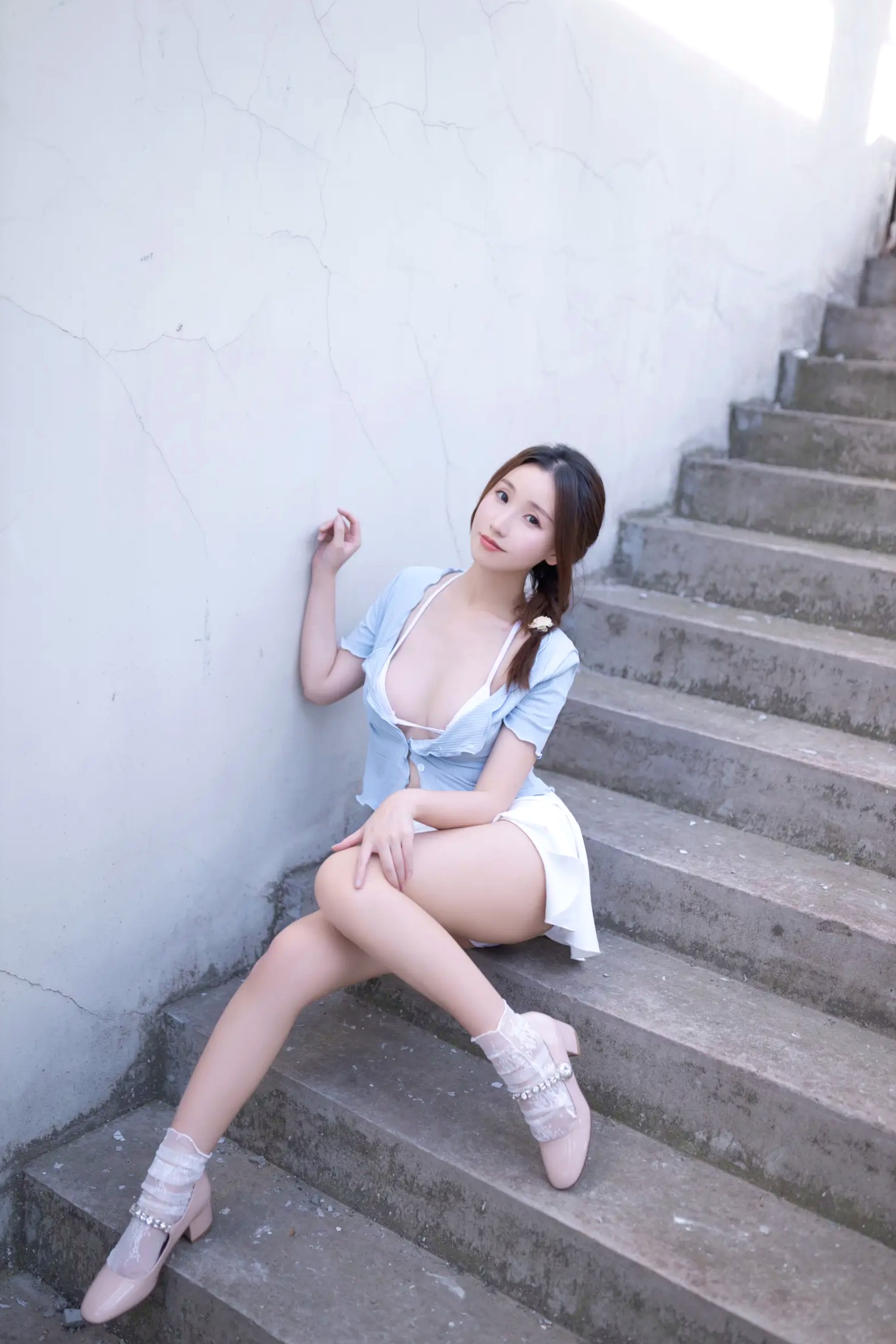 Gallery - 杏子 - 天台户外私房写真，清纯蓝白制服诱惑，极致性感大尺度视觉，完美身材撩人心弦 [120P]性感私房照诱惑大尺度制服 女神私房照_秀色女神 - image 36