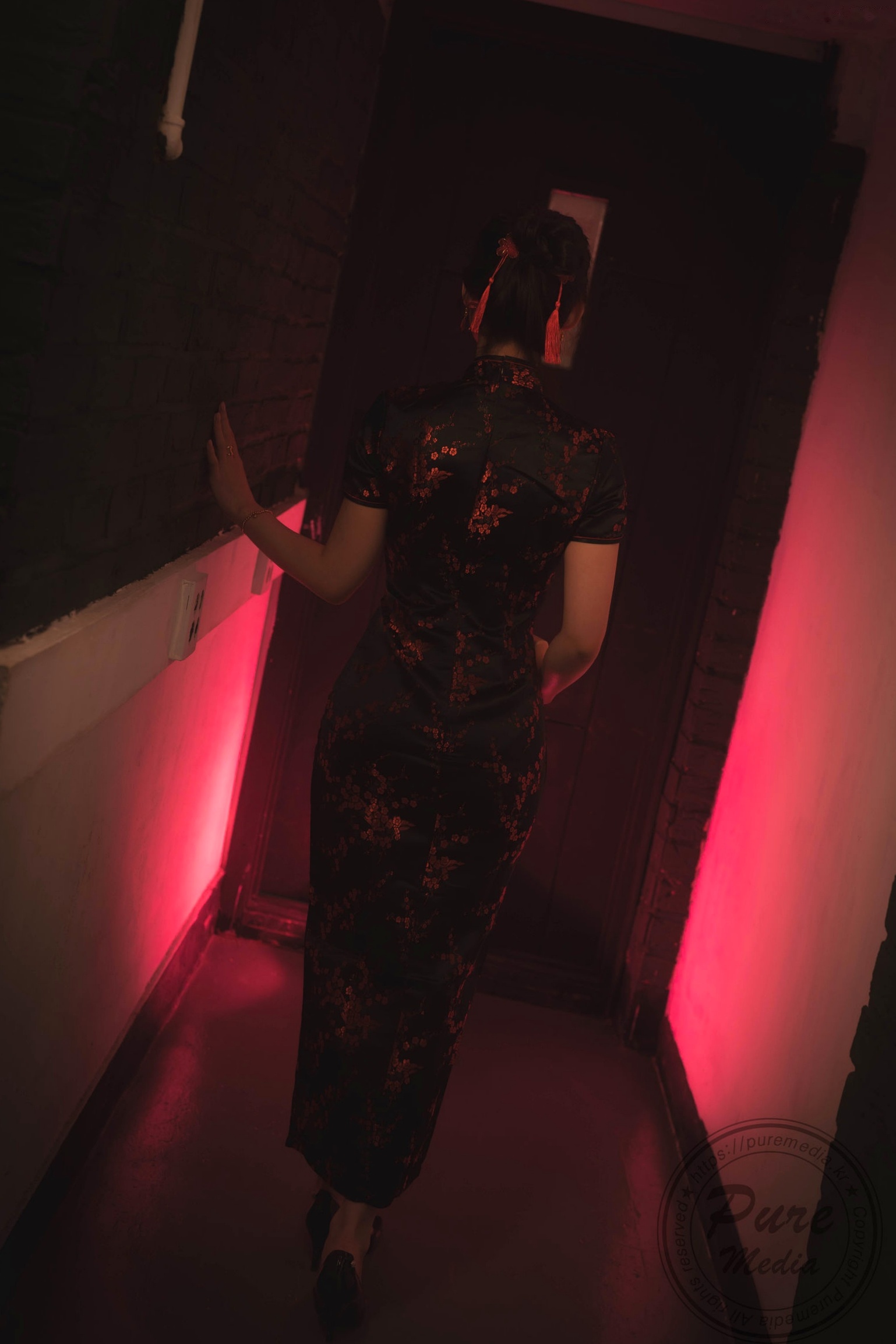 Gallery - 韩国美女Yeha-花样年华艺术写真-旗袍与红丝带的诱惑-Pure Media私房照-性感女神精品摄影韩国旗袍性感私房照女神 女神私房照_秀色女神 - image 3