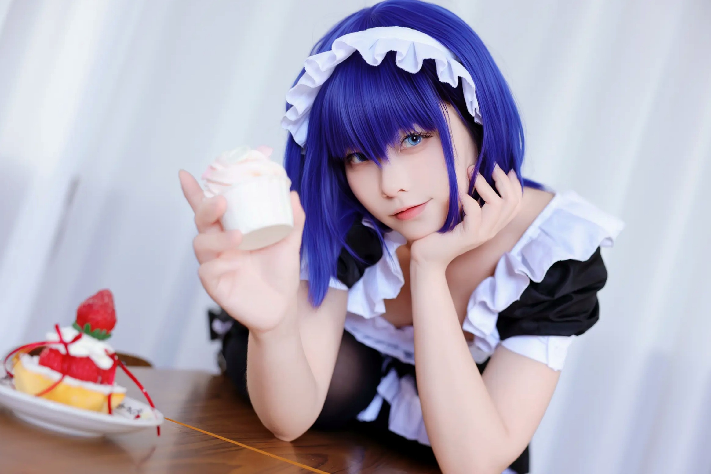 Gallery - G44不会受伤 枫与玲二次元女仆装Cosplay，绝美蓝发气质美女室内私房写真[49P]角色扮演女仆诱惑萌系治愈系 女神私房照_秀色女神 - image 35
