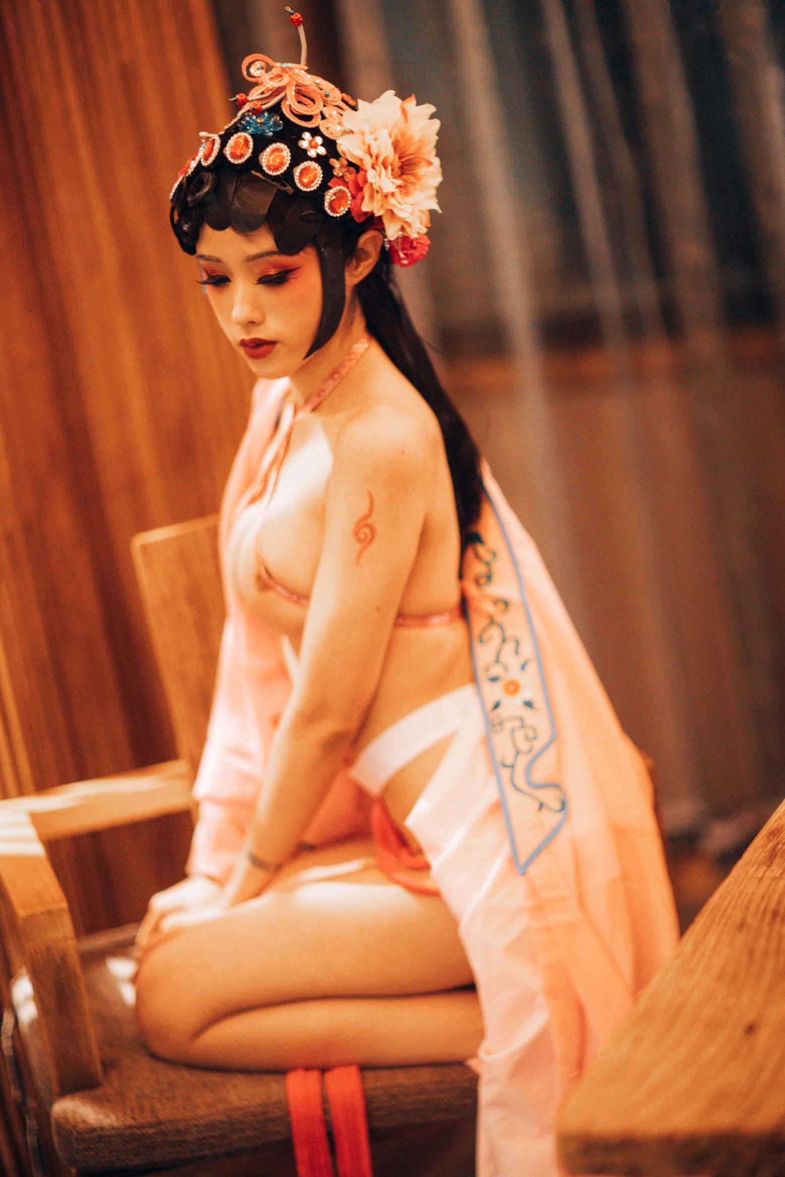Gallery - 钛合金TiTi-潘金莲古风戏曲装，极致古典美学私房写真，魅惑眼妆风情万种，大尺度呈现惊艳东方尤物盛宴角色扮演私房照大尺度性感尤物 女神私房照_秀色女神 - image 11
